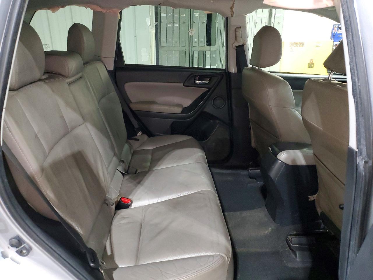 2015 Subaru Forester 2.5i Limited Silver vin: JF2SJAKC1FH464946