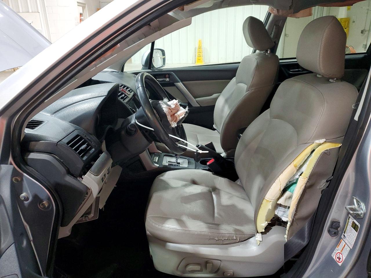 2015 Subaru Forester 2.5i Limited Silver vin: JF2SJAKC1FH464946