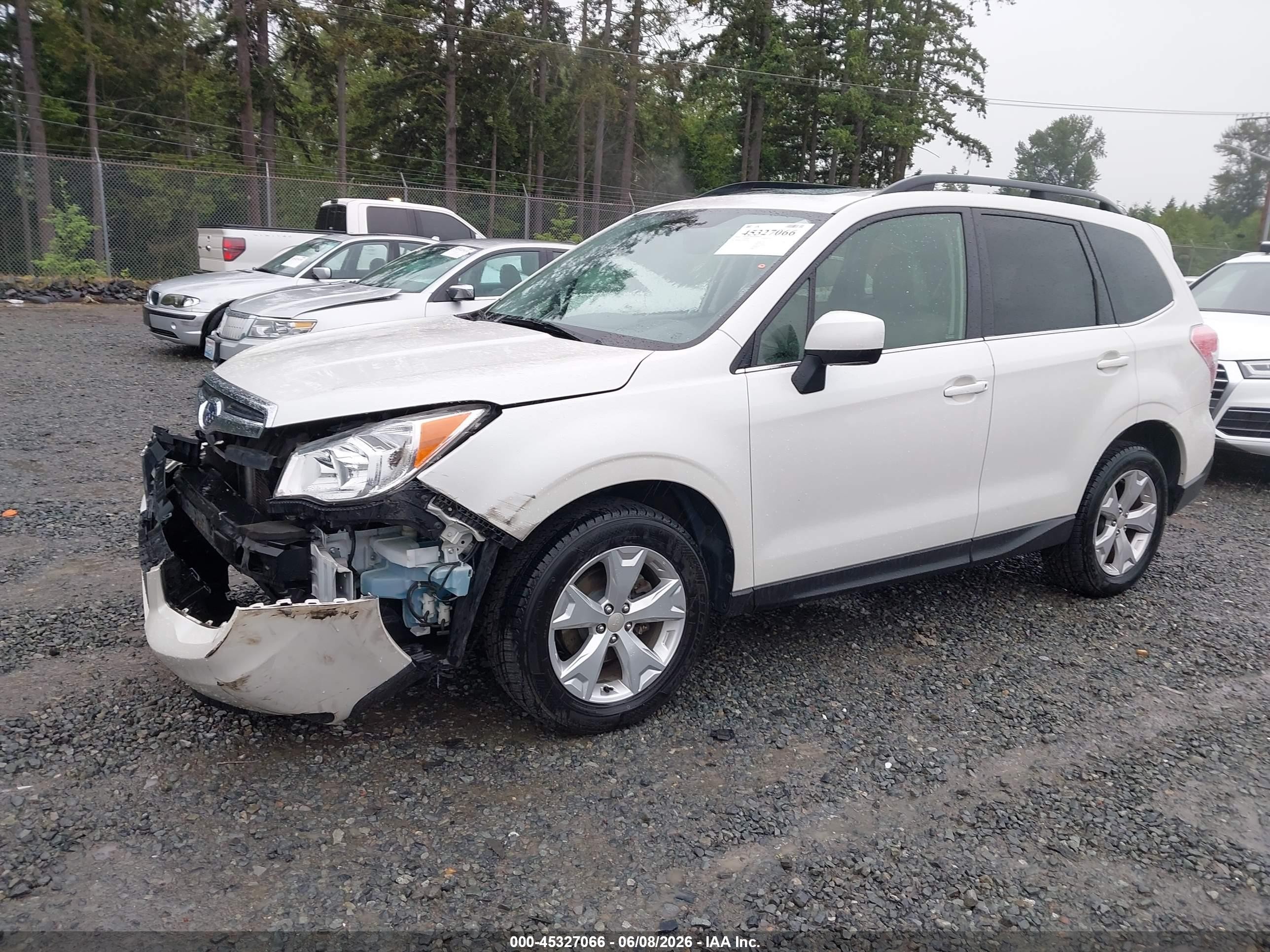 2015 Subaru Forester 2.5i Limited White vin: JF2SJAKC2FH402858