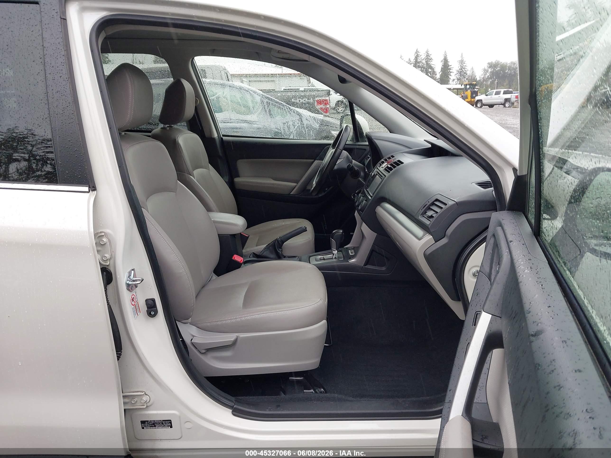 2015 Subaru Forester 2.5i Limited White vin: JF2SJAKC2FH402858