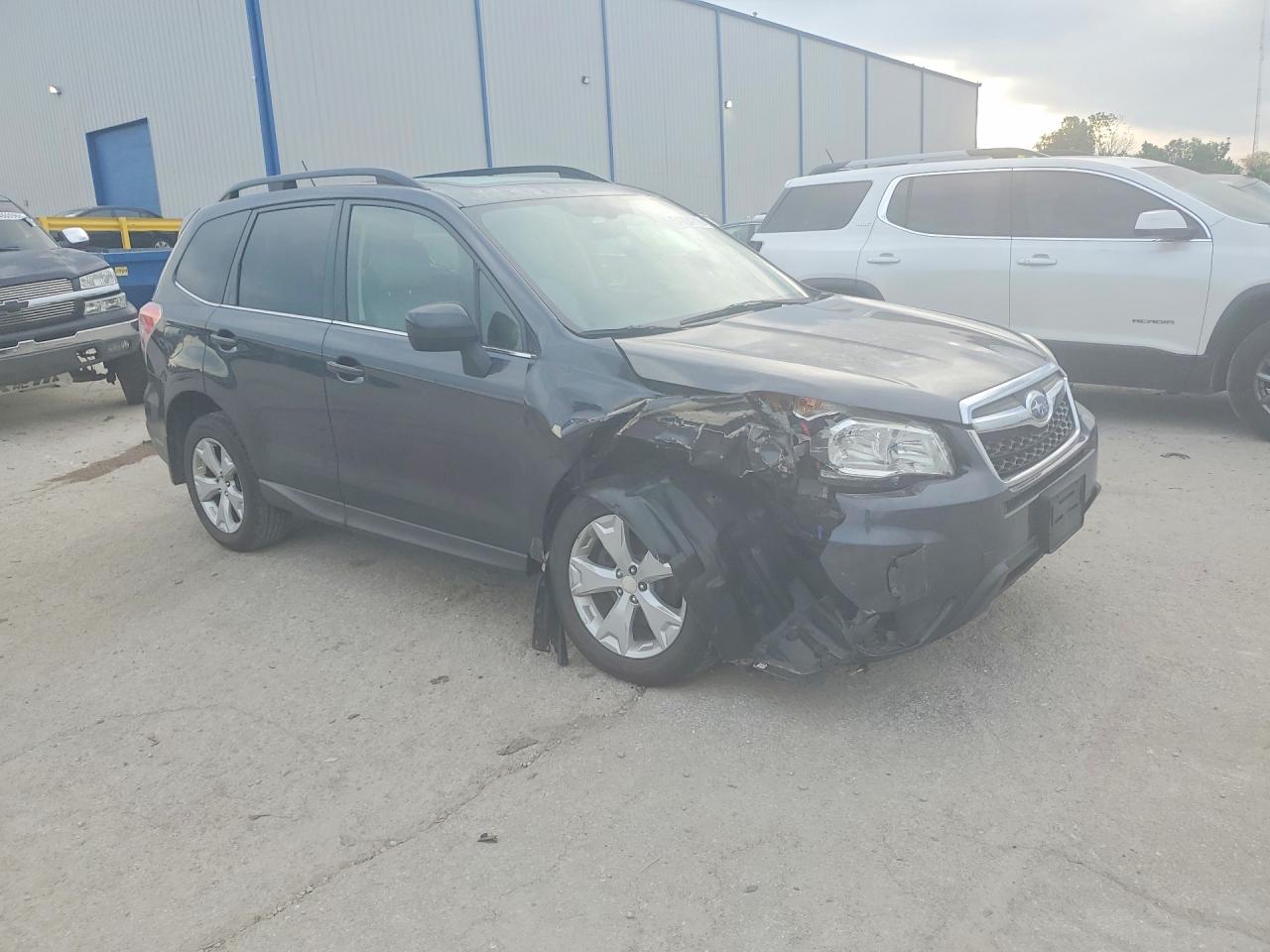 2015 Subaru Forester 2.5i Limited Gray vin: JF2SJAKC3FH525858
