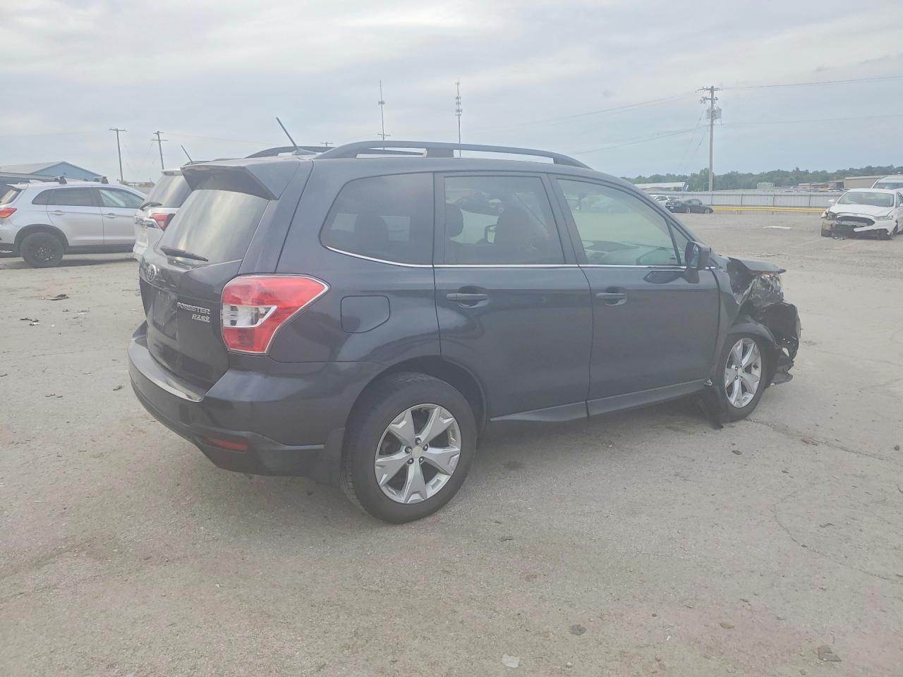2015 Subaru Forester 2.5i Limited Gray vin: JF2SJAKC3FH525858