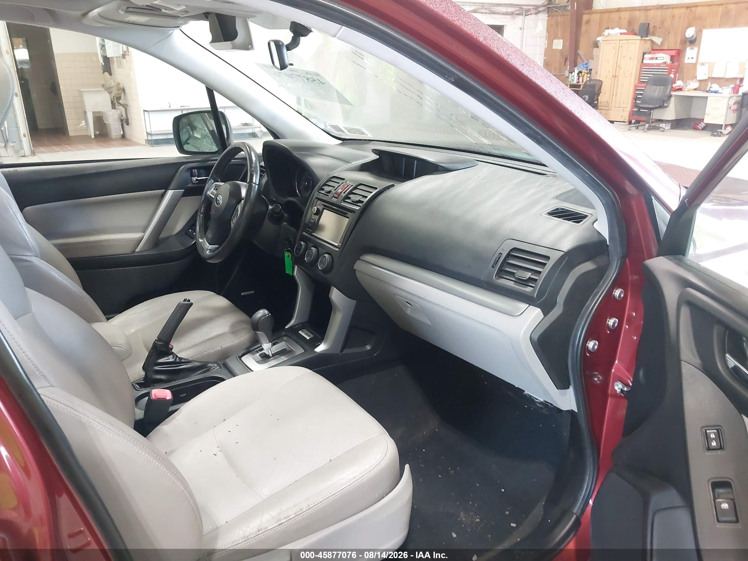 2015 Subaru Forester 2.5i Limited Красный vin: JF2SJAKC5FH430718
