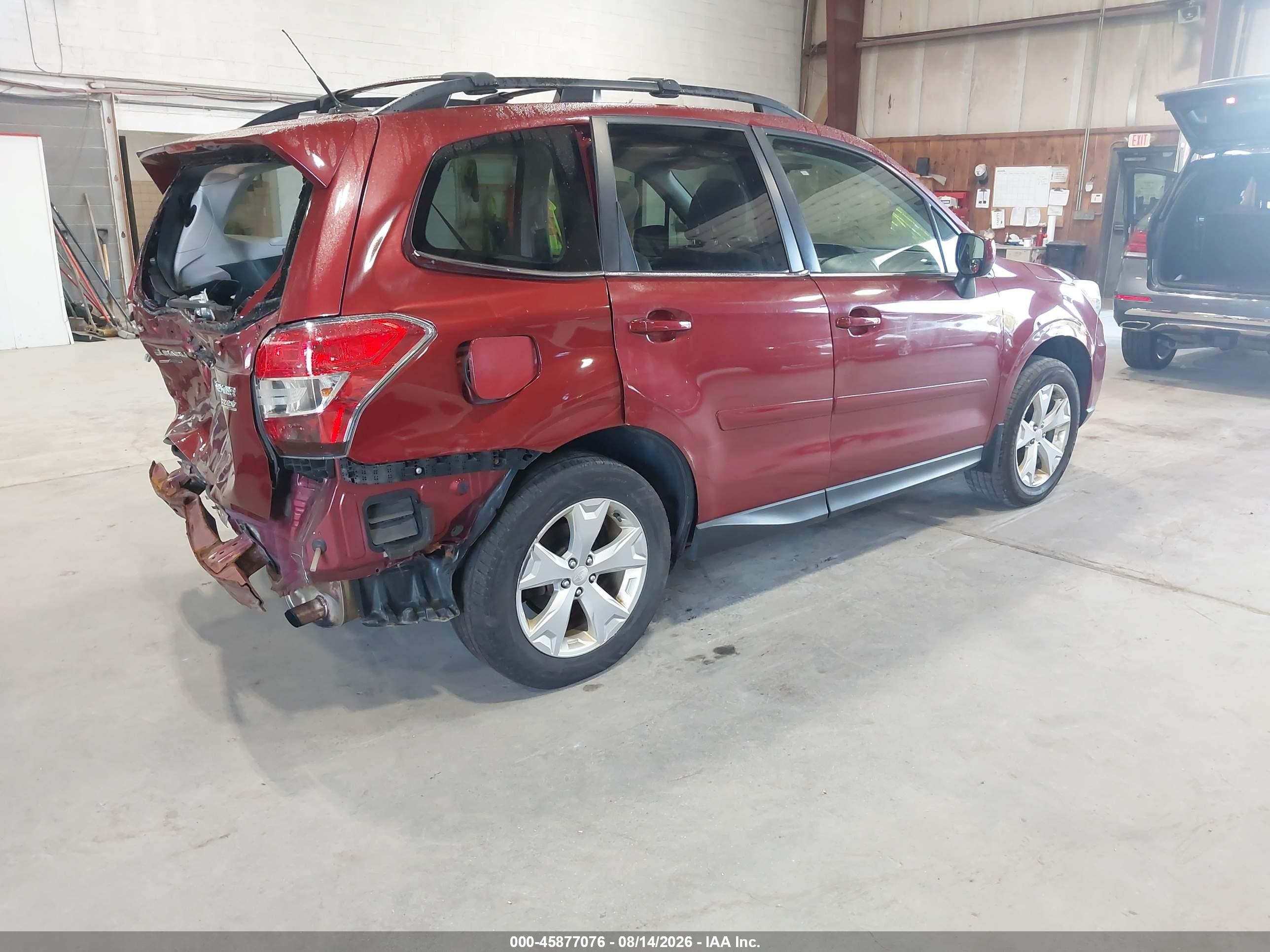 2015 Subaru Forester 2.5i Limited Красный vin: JF2SJAKC5FH430718