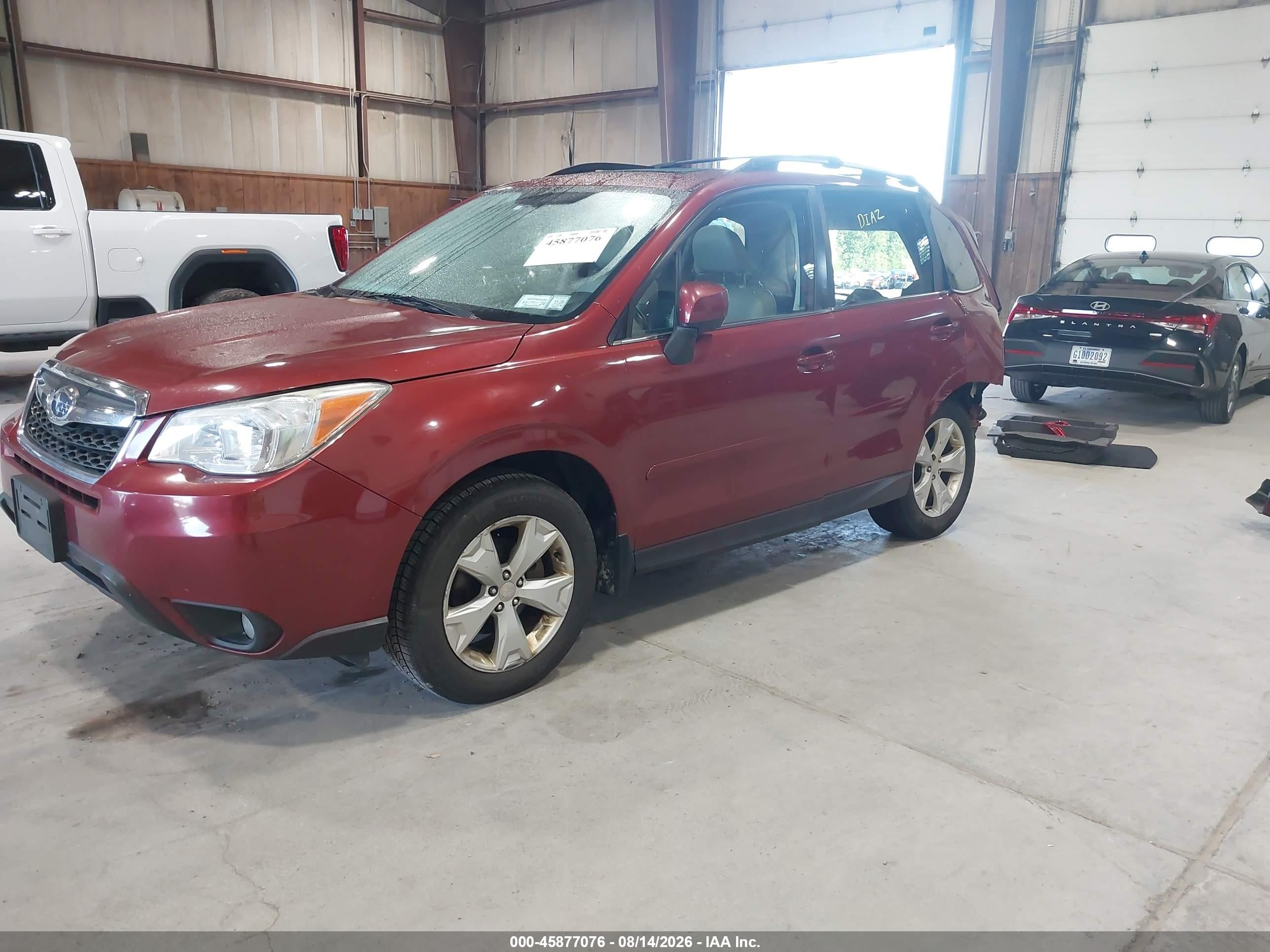 2015 Subaru Forester 2.5i Limited Красный vin: JF2SJAKC5FH430718