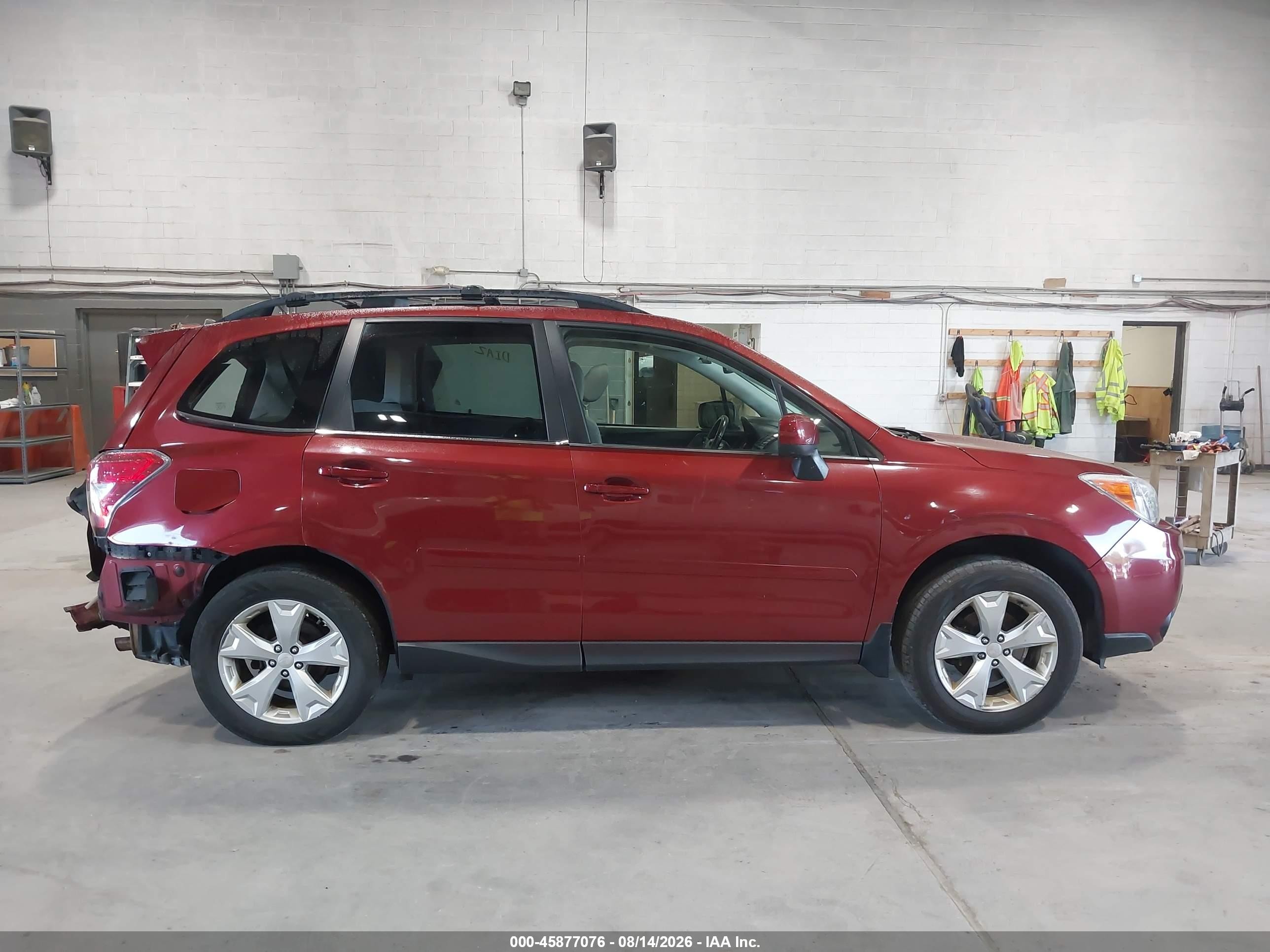 2015 Subaru Forester 2.5i Limited Красный vin: JF2SJAKC5FH430718