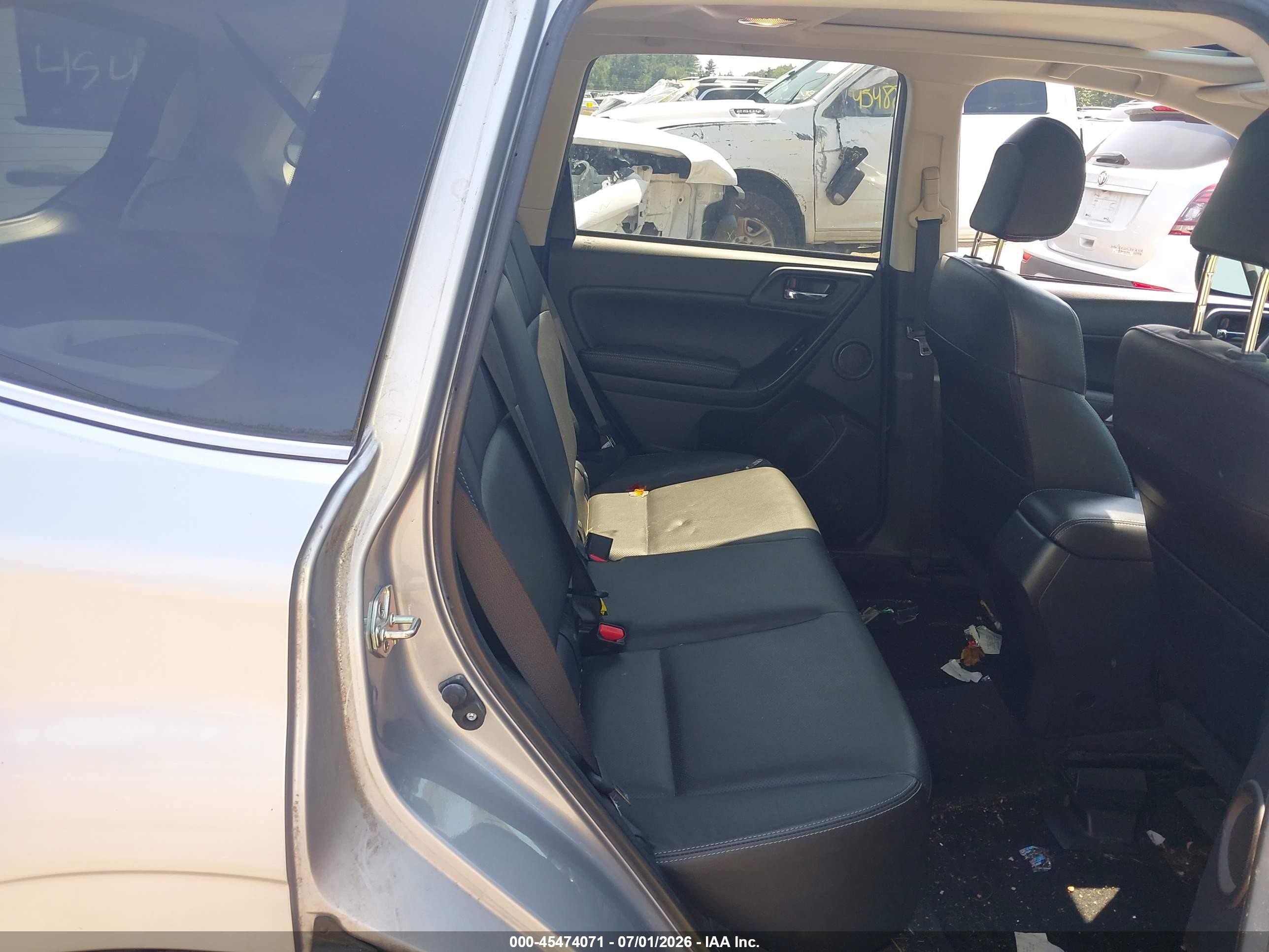 2015 Subaru Forester 2.5i Limited Silver vin: JF2SJAKC6FH498350