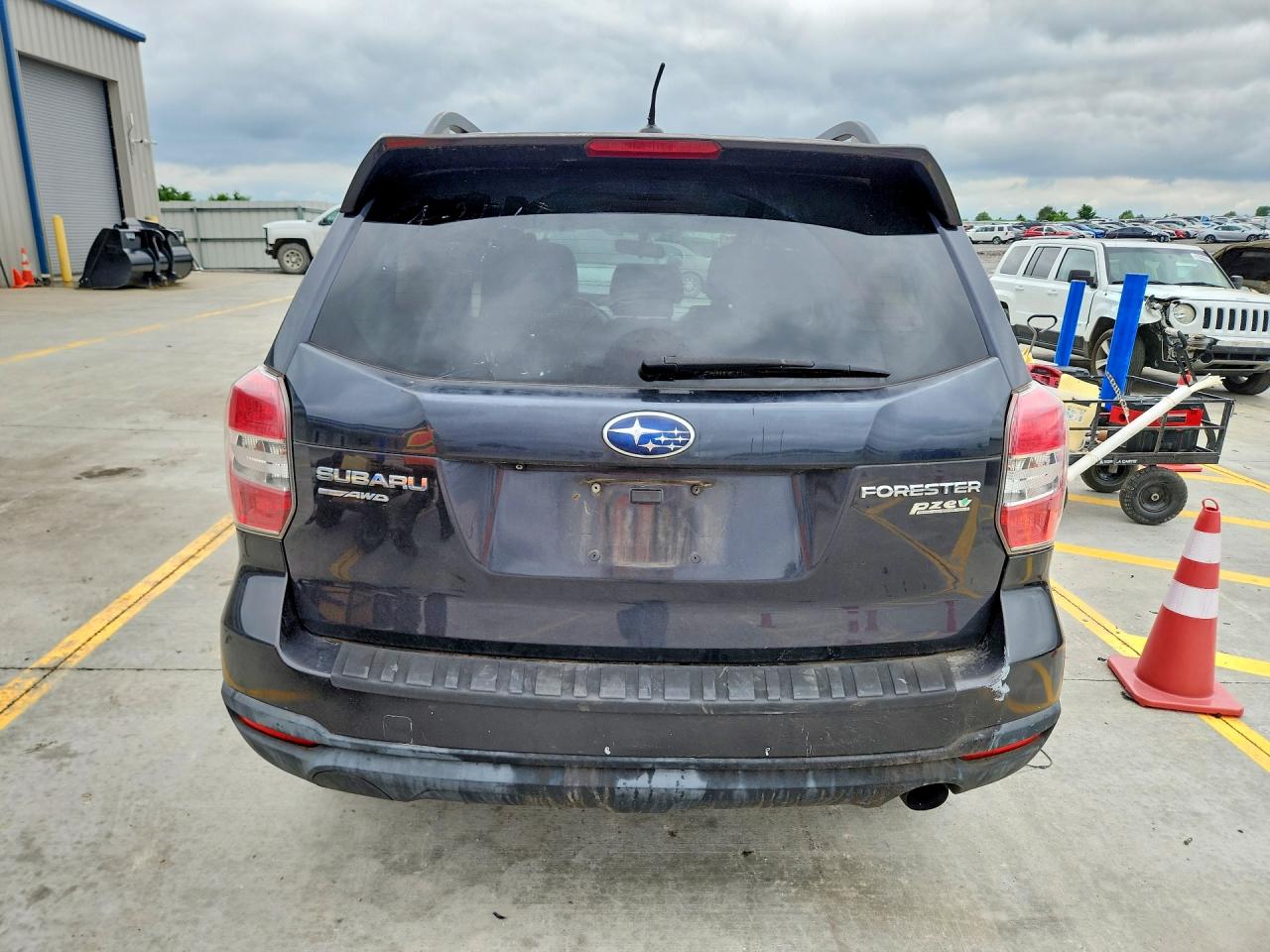 2015 Subaru Forester 2.5i Limited Черный vin: JF2SJAKC6FH561270
