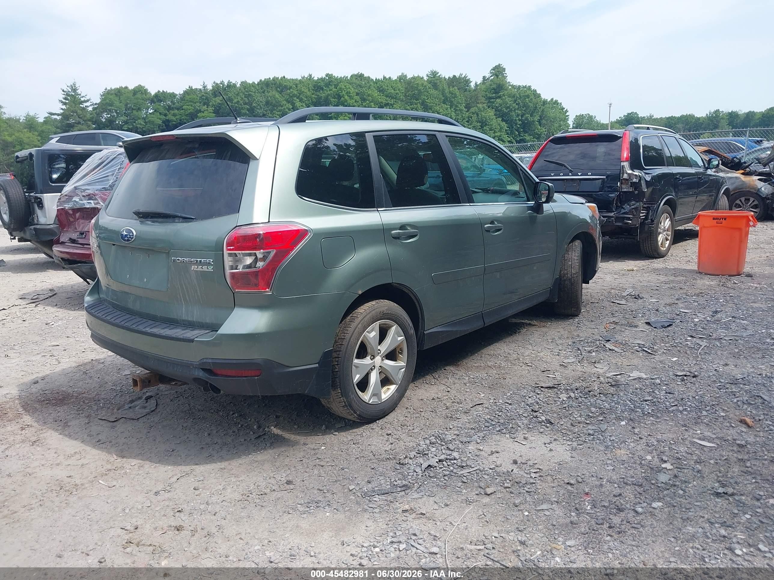 2015 Subaru Forester 2.5i Limited Green vin: JF2SJAKC9FH832144