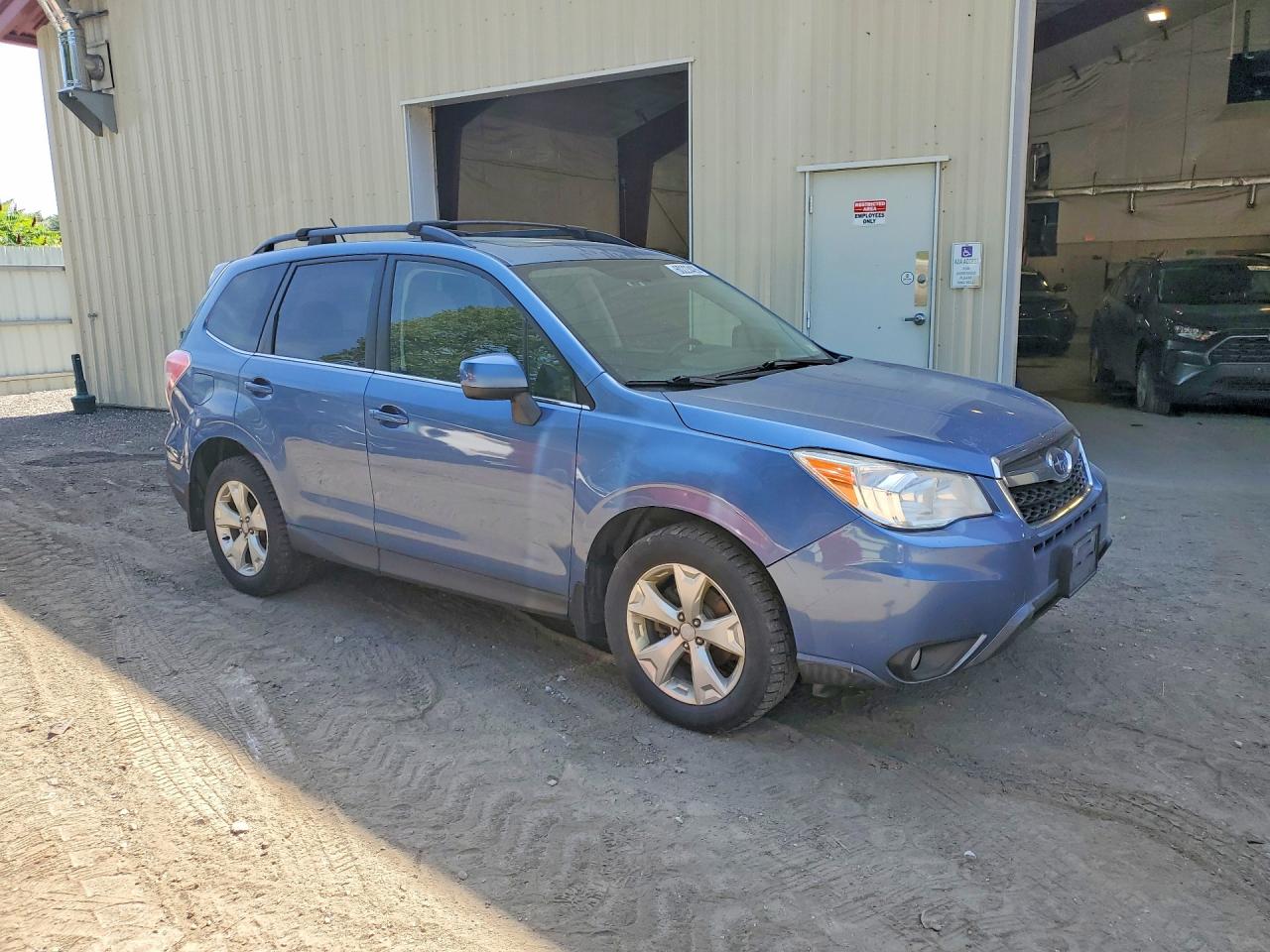 2015 Subaru Forester 2.5i Limited Blue vin: JF2SJAKCXFH428902