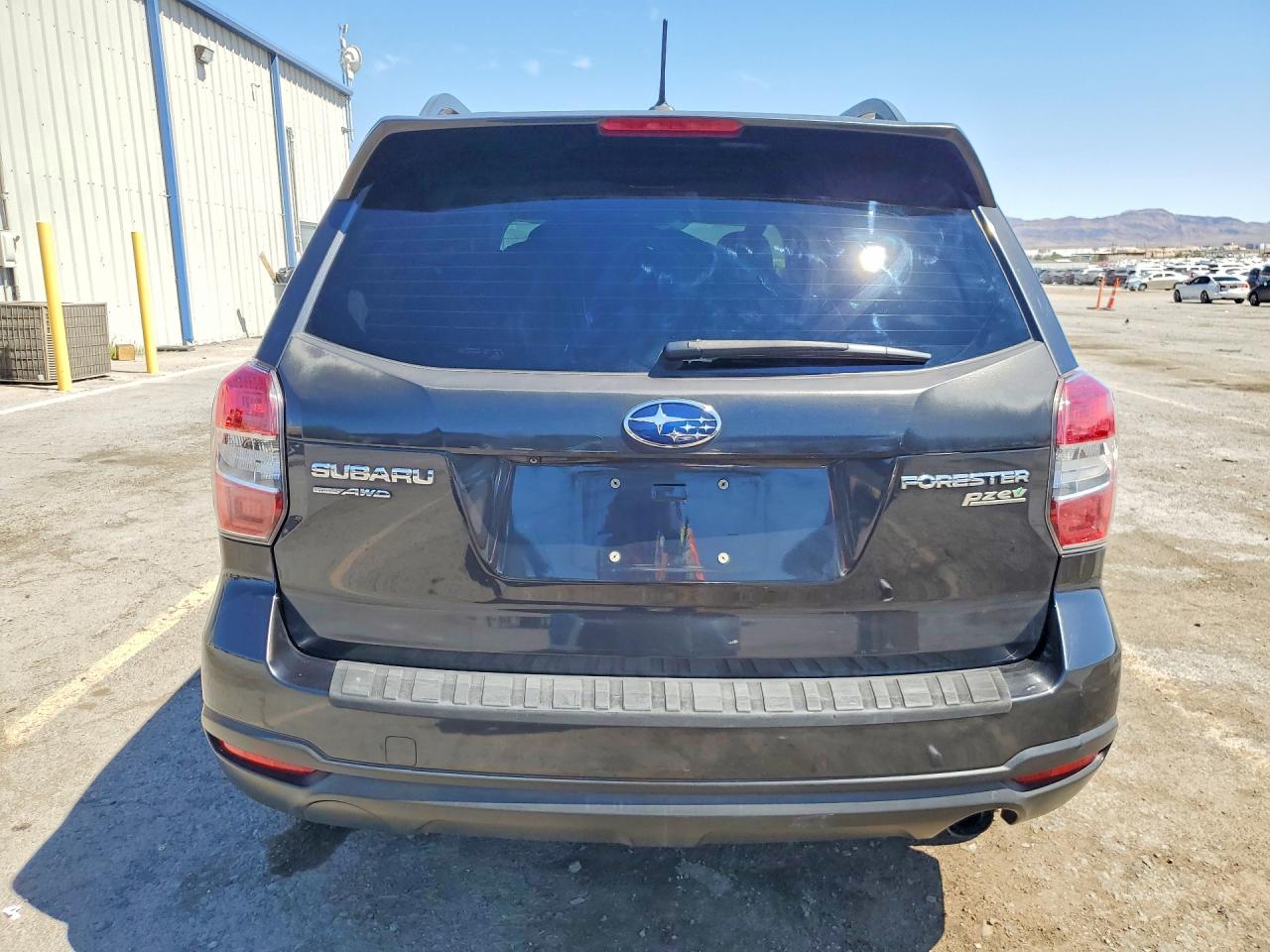 2015 Subaru Forester 2.5i Limited Charcoal vin: JF2SJAKCXFH515666