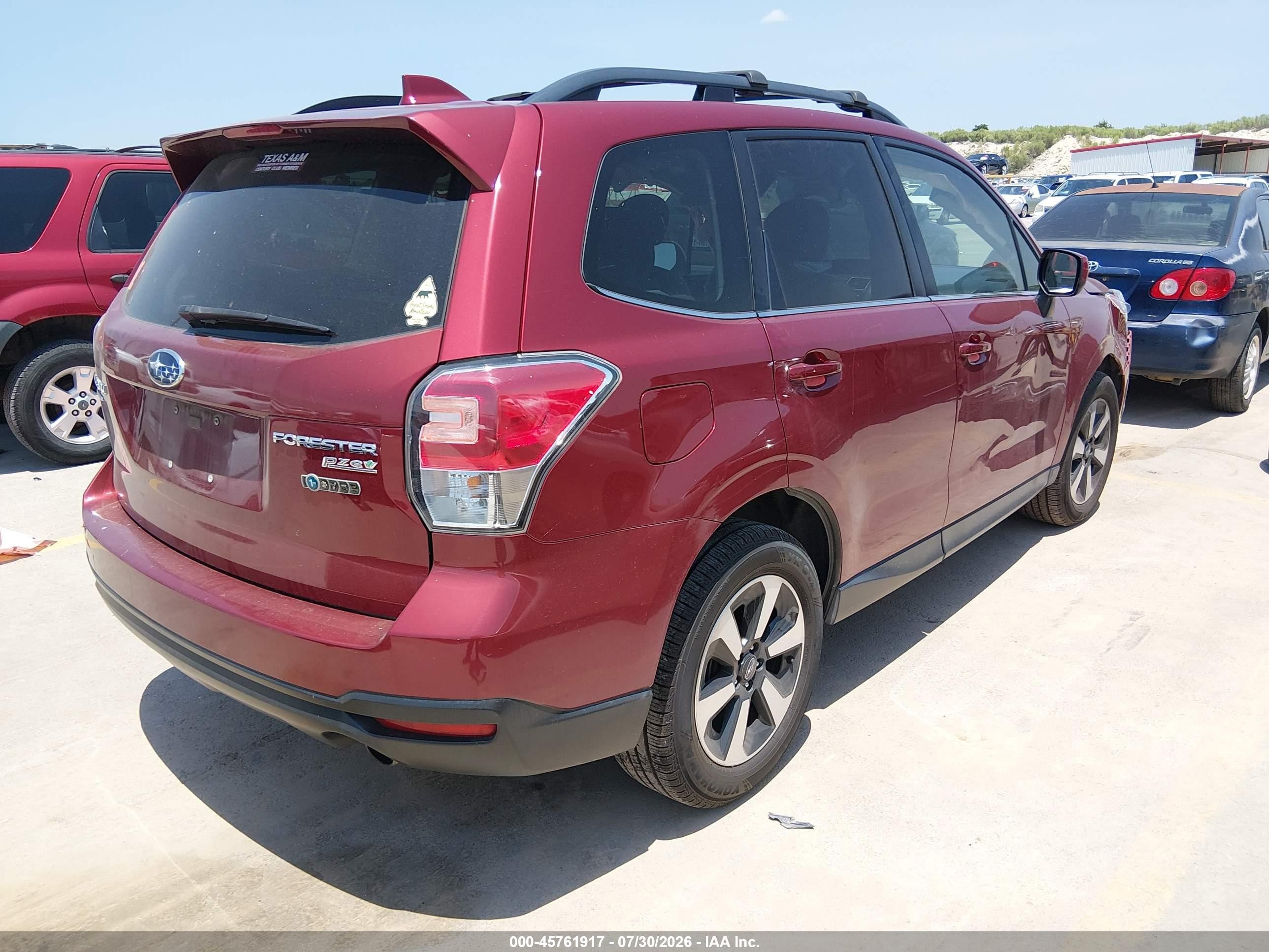 2017 Subaru Forester 2.5i Limited Бордовый vin: JF2SJALC8HH500181