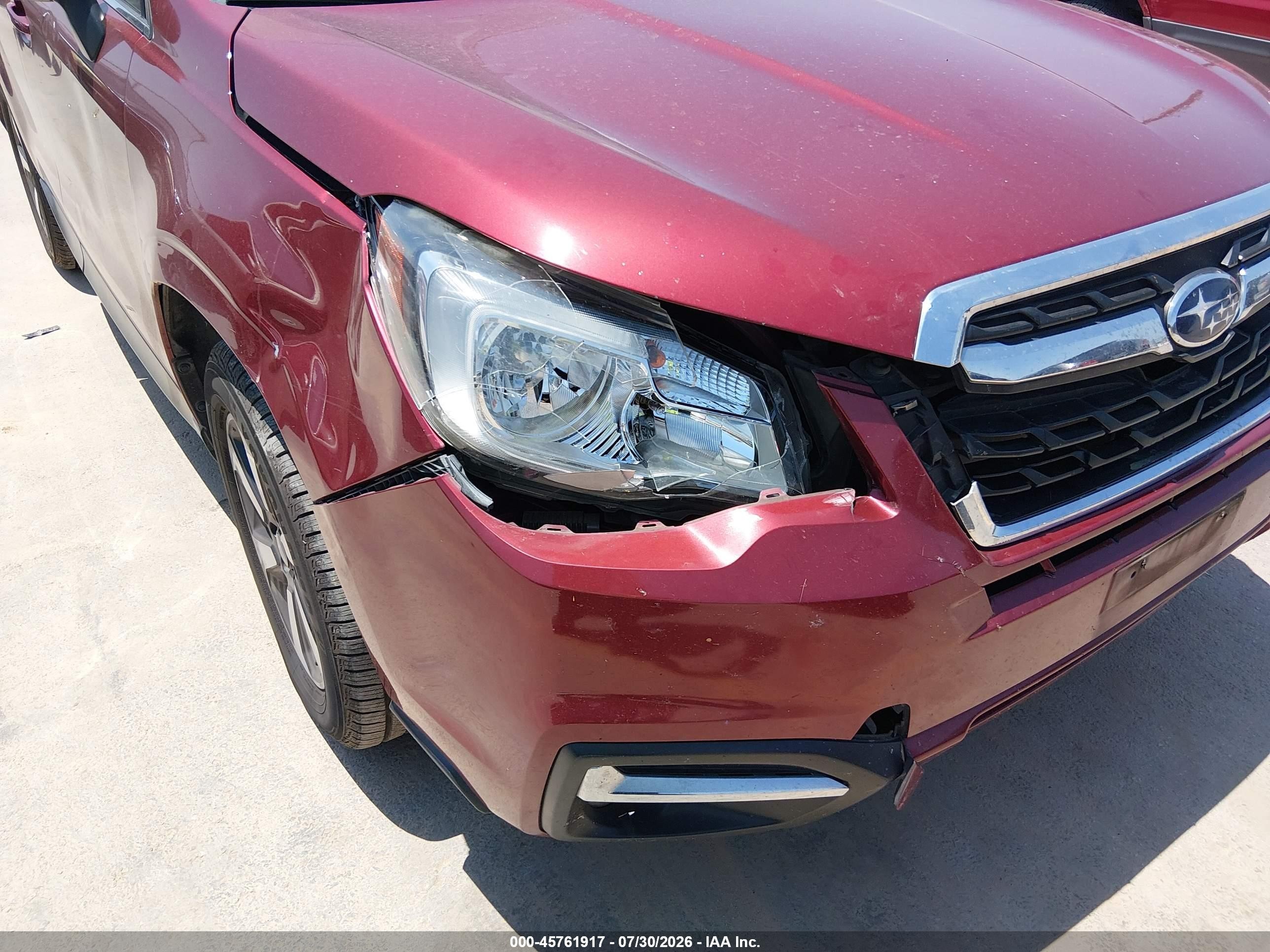 2017 Subaru Forester 2.5i Limited Бордовый vin: JF2SJALC8HH500181