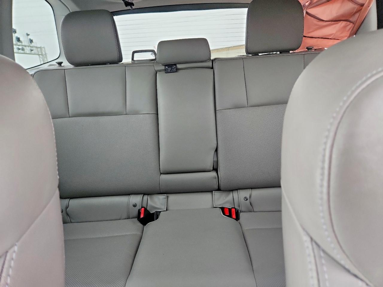 2018 Subaru Forester 2.5i Limited Gray vin: JF2SJALC9JH521790