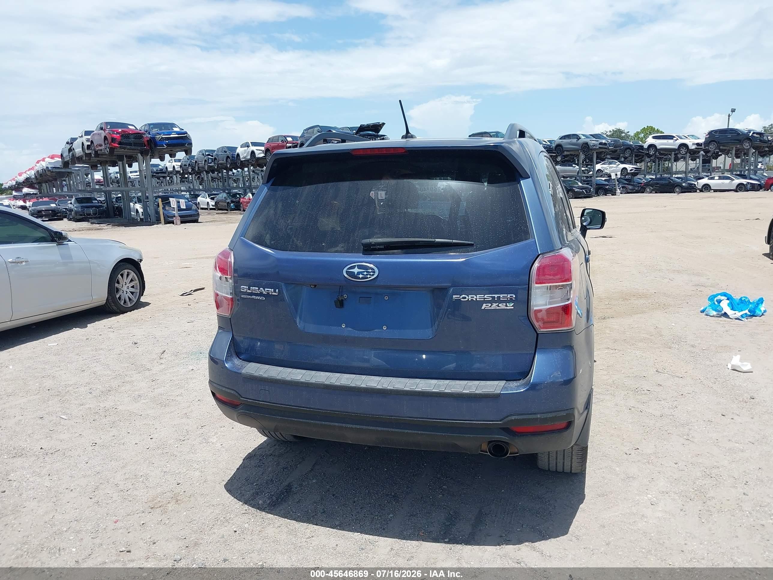 2014 Subaru Forester 2.5i Touring Blue vin: JF2SJAMC0EH426636