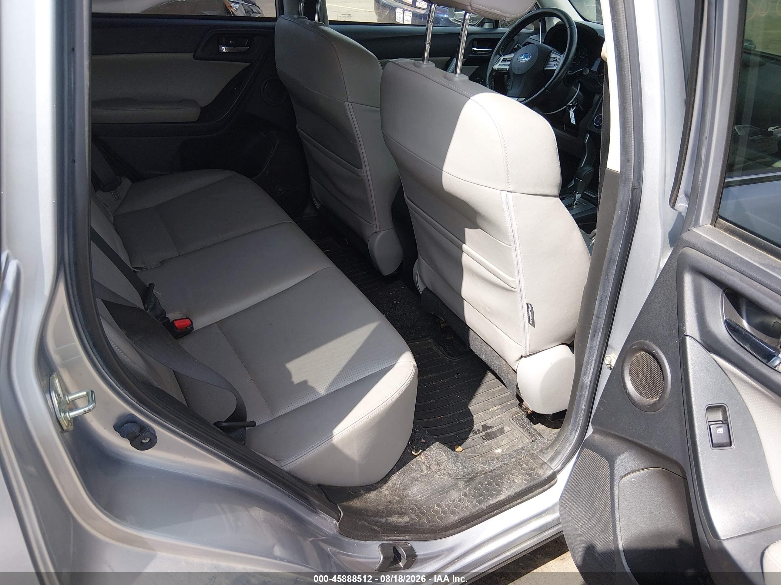 2014 Subaru Forester 2.5i Touring Silver vin: JF2SJAMC1EH474467