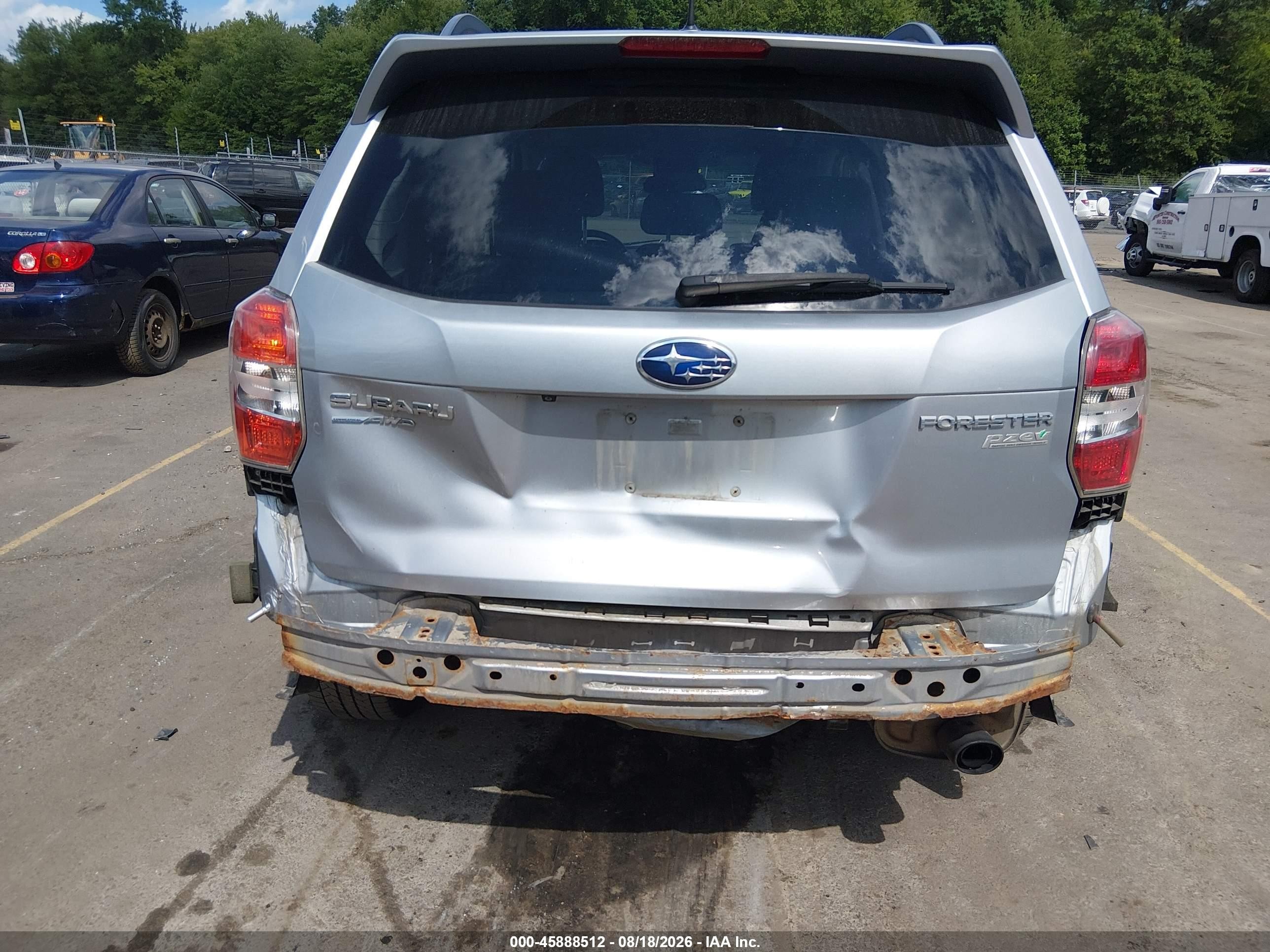 2014 Subaru Forester 2.5i Touring Silver vin: JF2SJAMC1EH474467