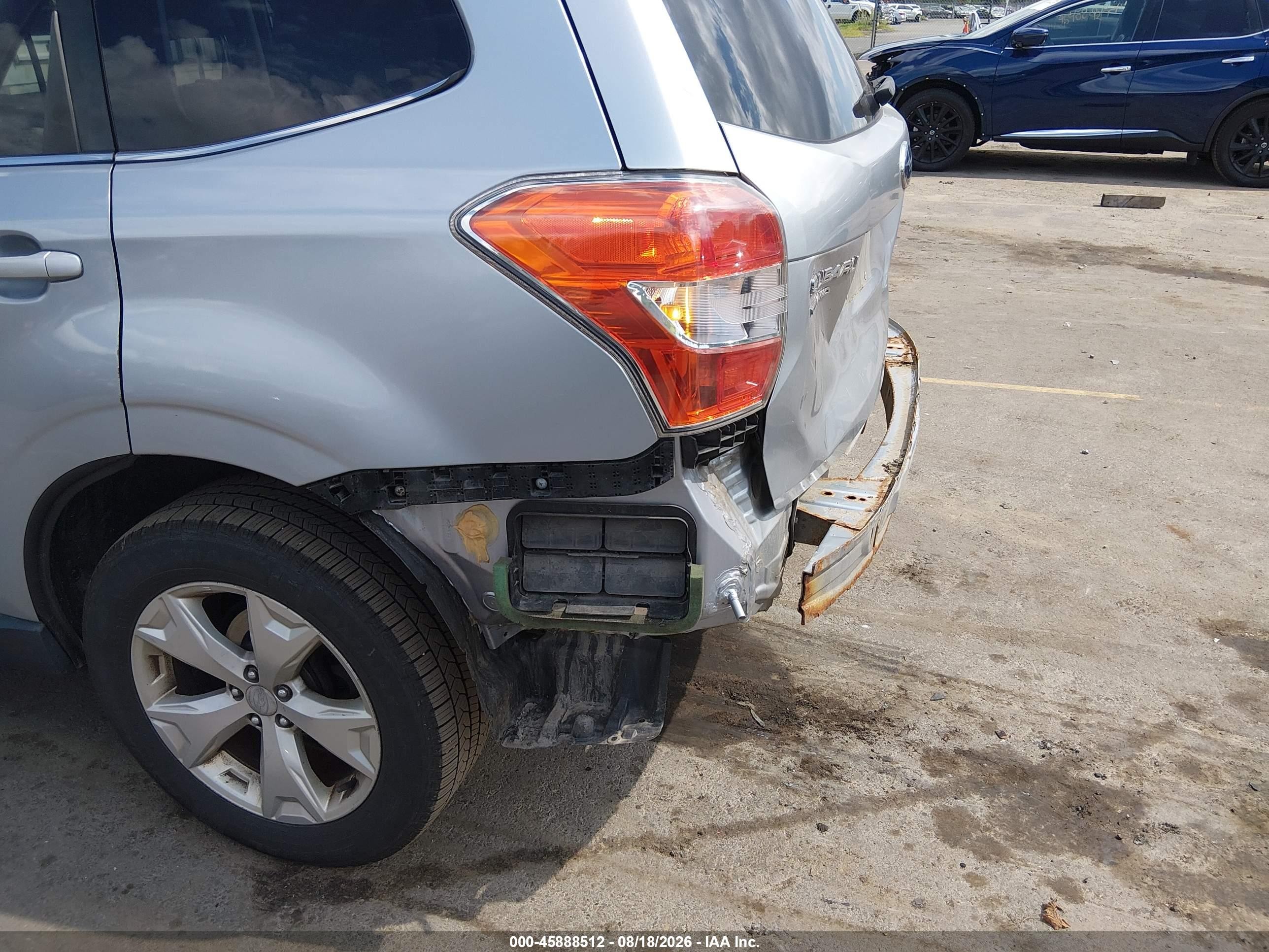 2014 Subaru Forester 2.5i Touring Silver vin: JF2SJAMC1EH474467
