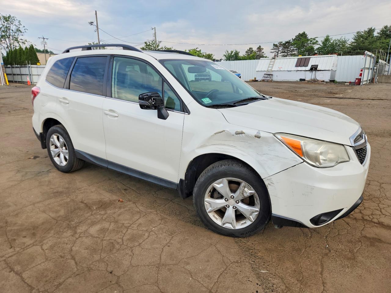 2014 Subaru Forester 2.5i Touring White vin: JF2SJAMC1EH516006