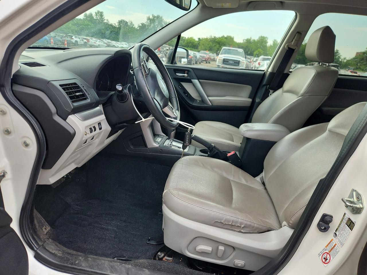2014 Subaru Forester 2.5i Touring White vin: JF2SJAMC1EH516006