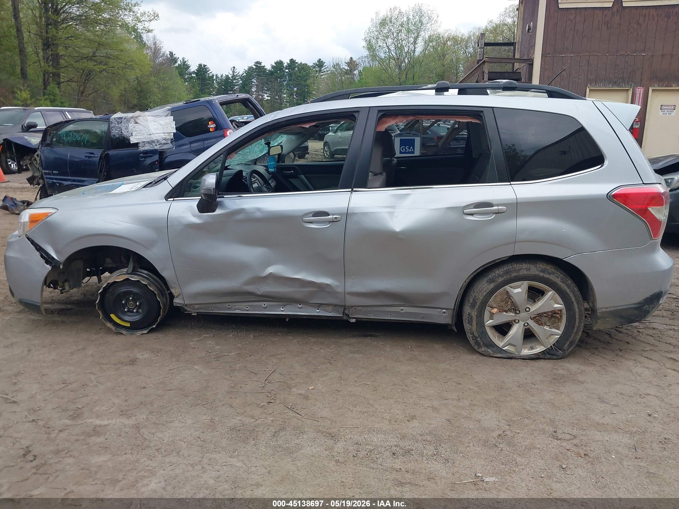 2014 Subaru Forester 2.5i Touring Gray vin: JF2SJAMC2EH476888