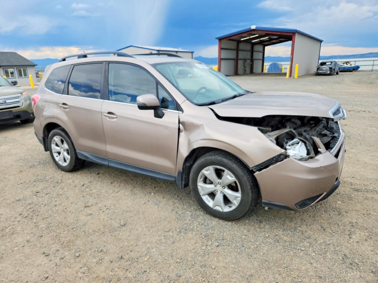 2014 Subaru Forester 2.5i Touring Beige vin: JF2SJAMC3EH407191