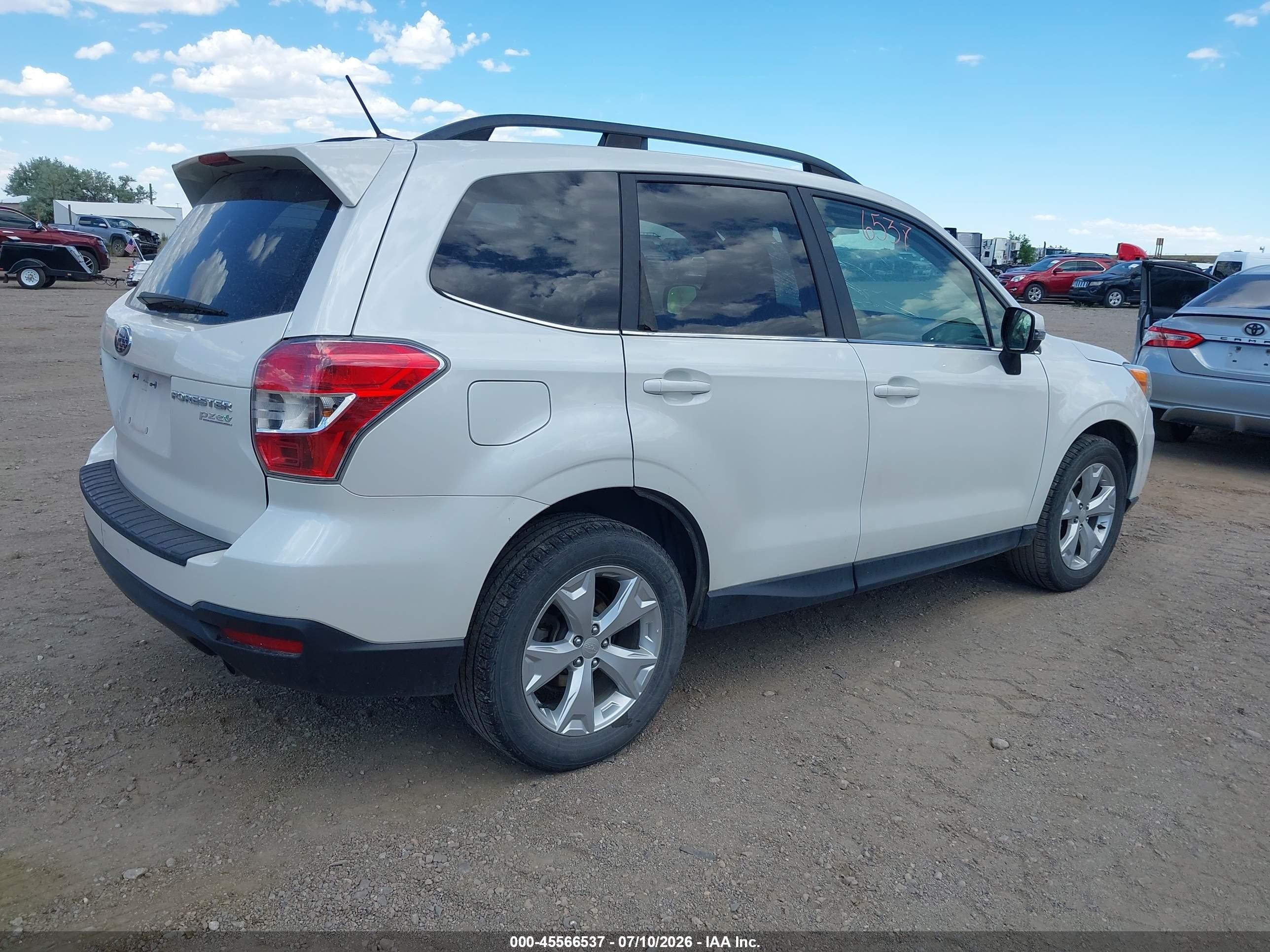 2014 Subaru Forester 2.5i Touring White vin: JF2SJAMC4EH481655
