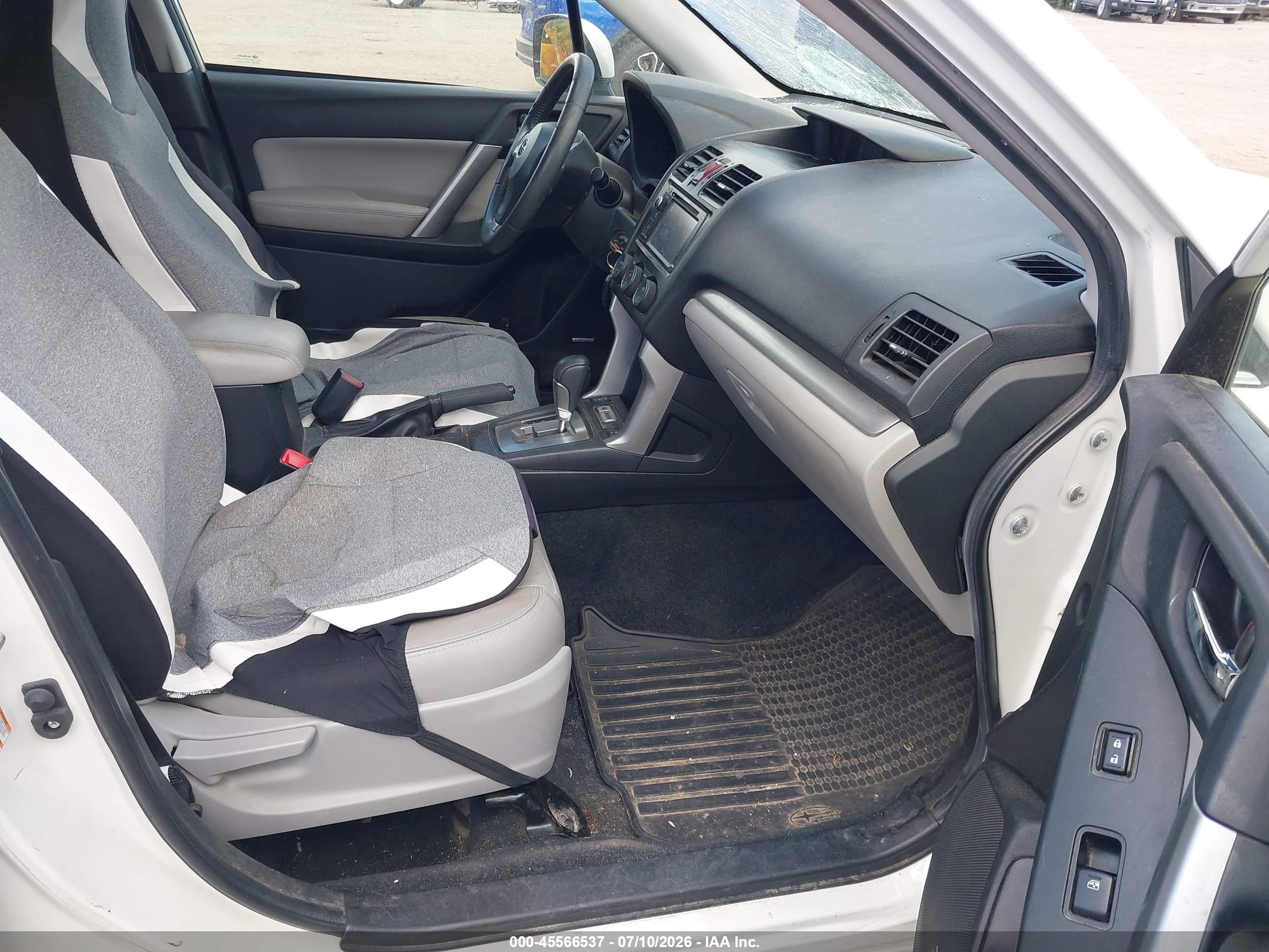2014 Subaru Forester 2.5i Touring White vin: JF2SJAMC4EH481655