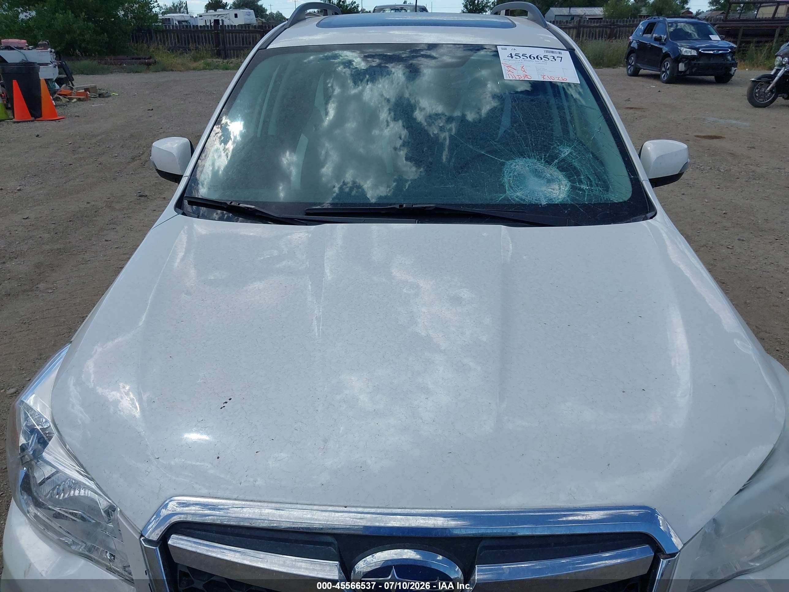 2014 Subaru Forester 2.5i Touring White vin: JF2SJAMC4EH481655