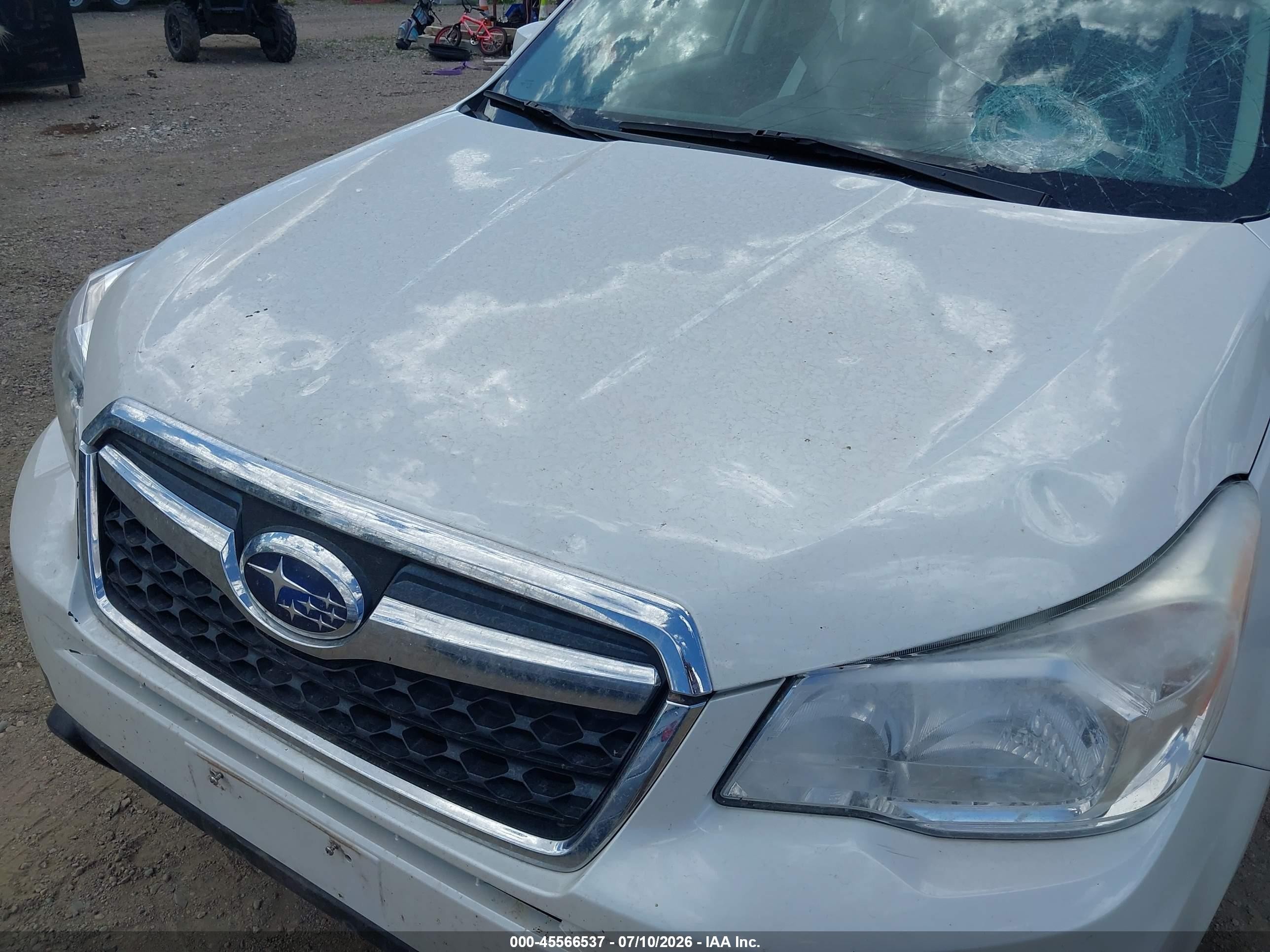 2014 Subaru Forester 2.5i Touring White vin: JF2SJAMC4EH481655