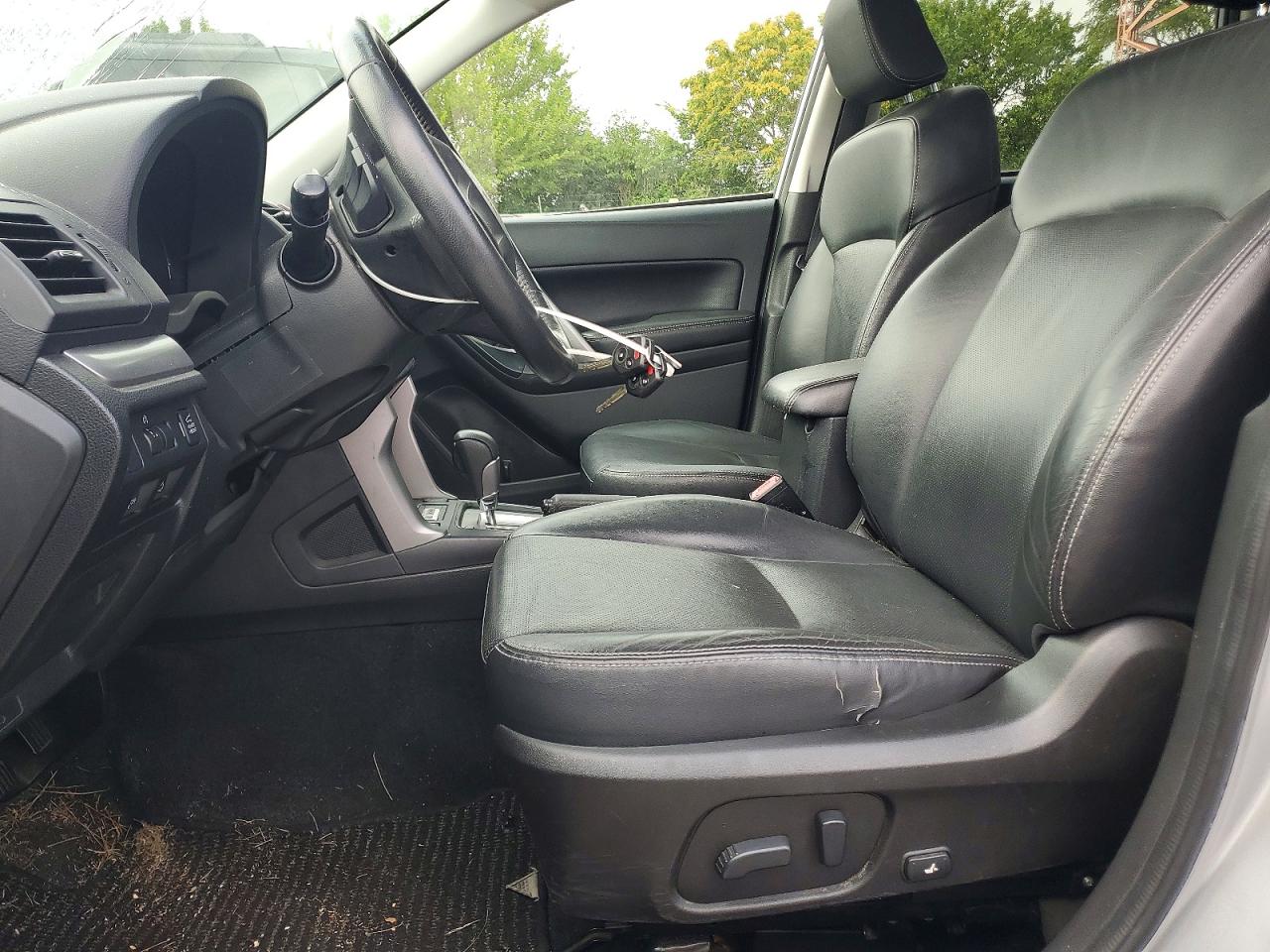2014 Subaru Forester 2.5i Touring Silver vin: JF2SJAMC4EH531809