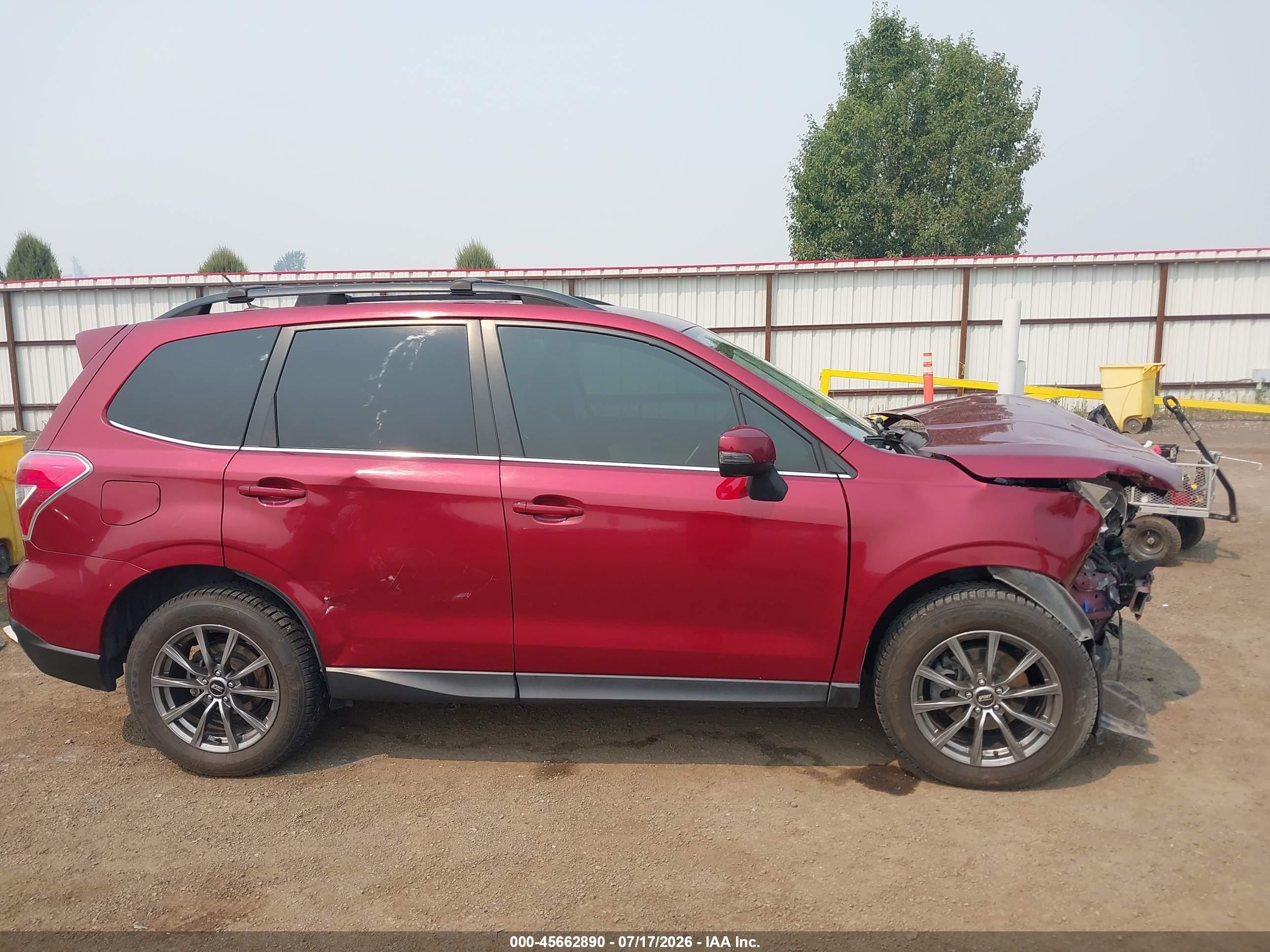 2014 Subaru Forester 2.5i Touring Burgundy vin: JF2SJAMC5EH485410