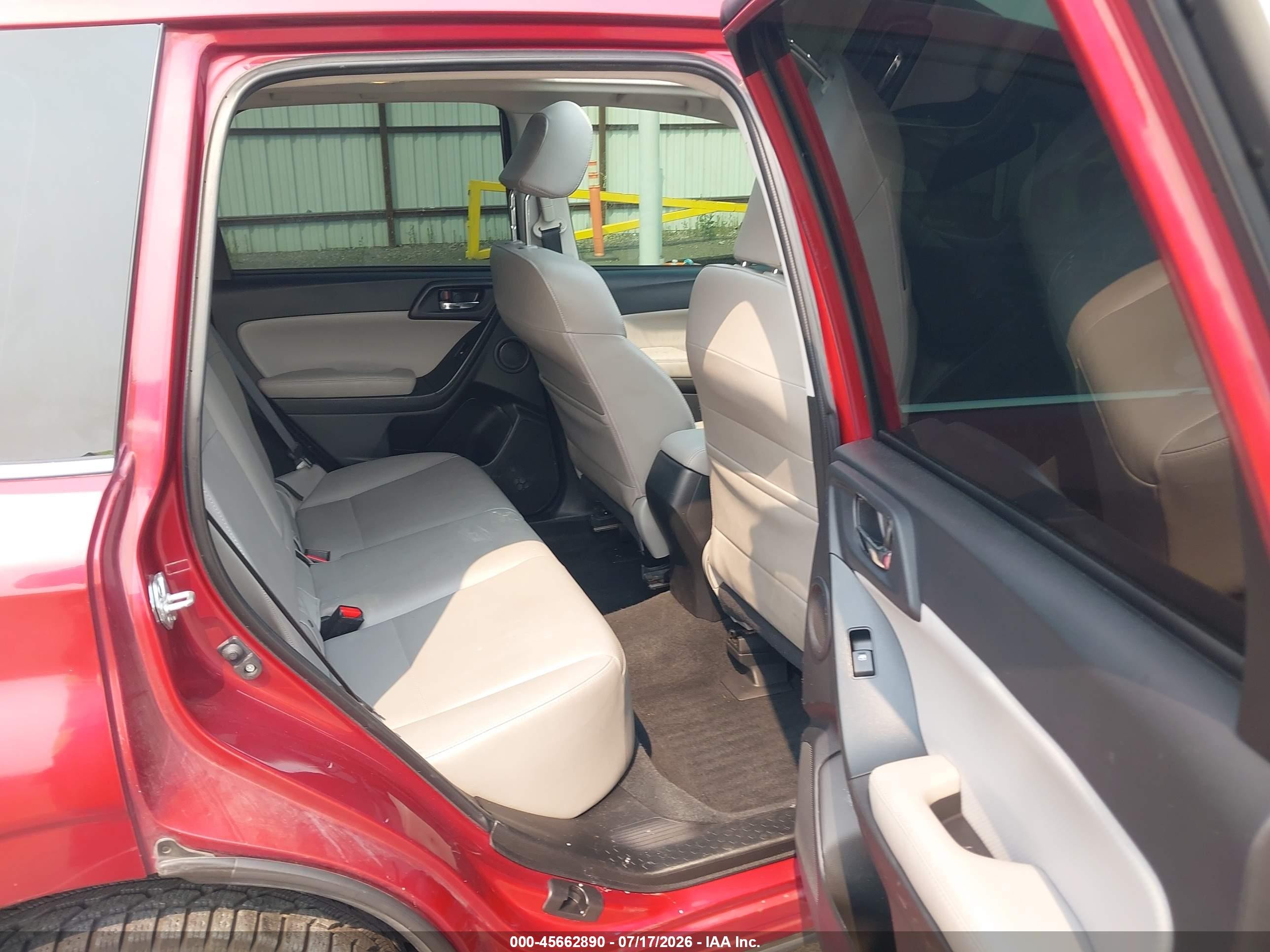 2014 Subaru Forester 2.5i Touring Burgundy vin: JF2SJAMC5EH485410