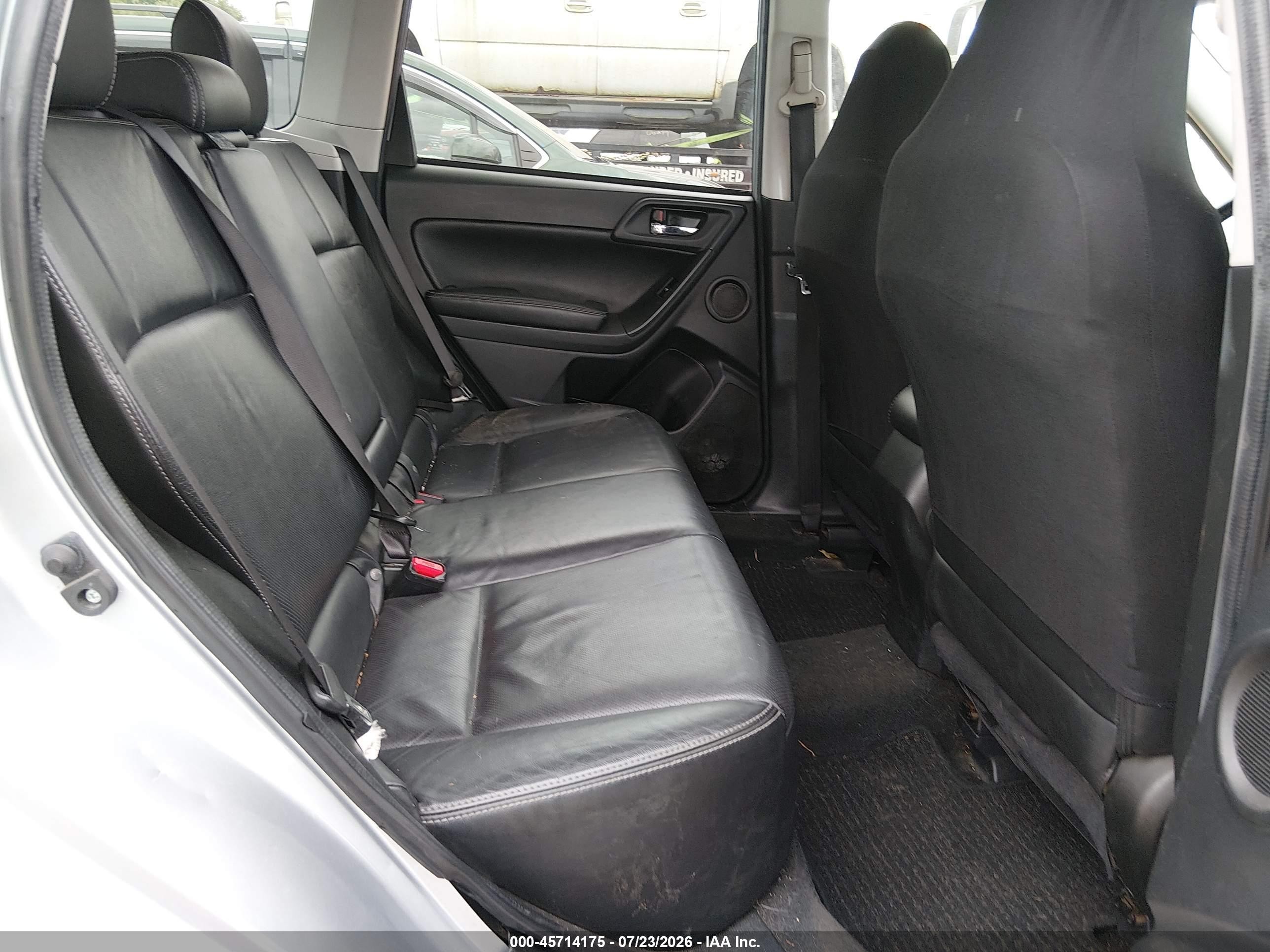 2014 Subaru Forester 2.5i Touring Silver vin: JF2SJAMC5EH532337