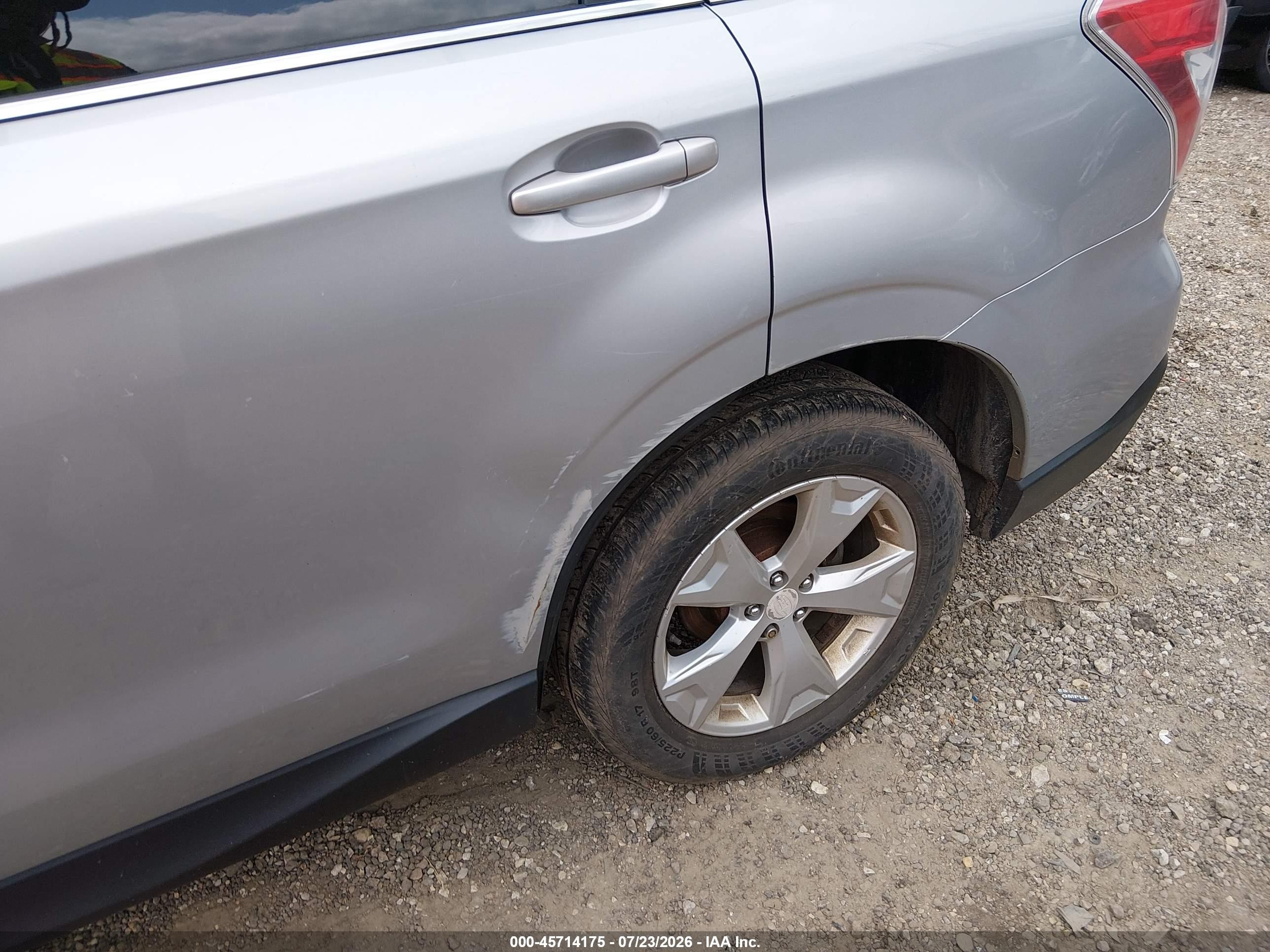 2014 Subaru Forester 2.5i Touring Silver vin: JF2SJAMC5EH532337