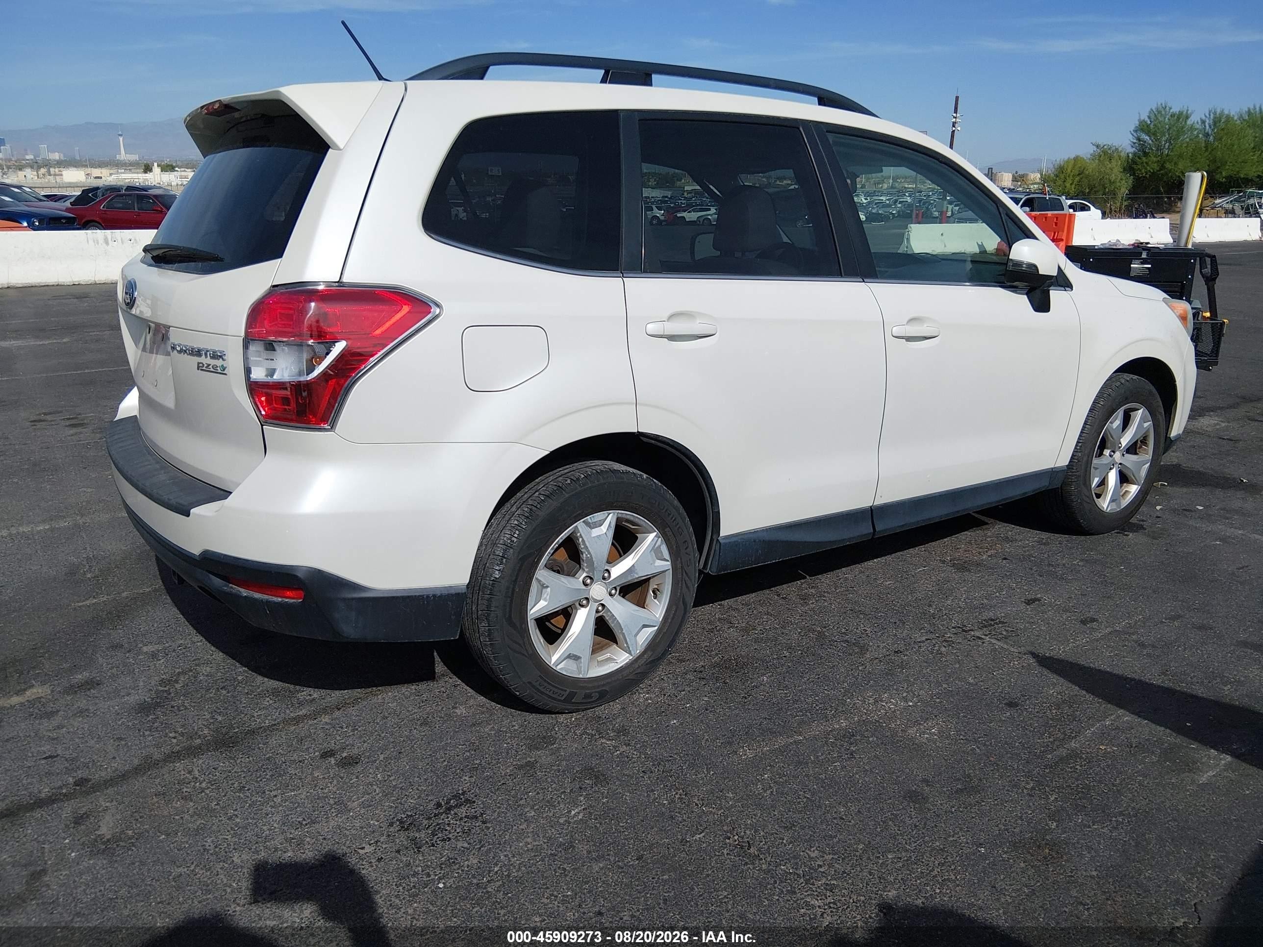 2014 Subaru Forester 2.5i Touring White vin: JF2SJAMC6EH435308