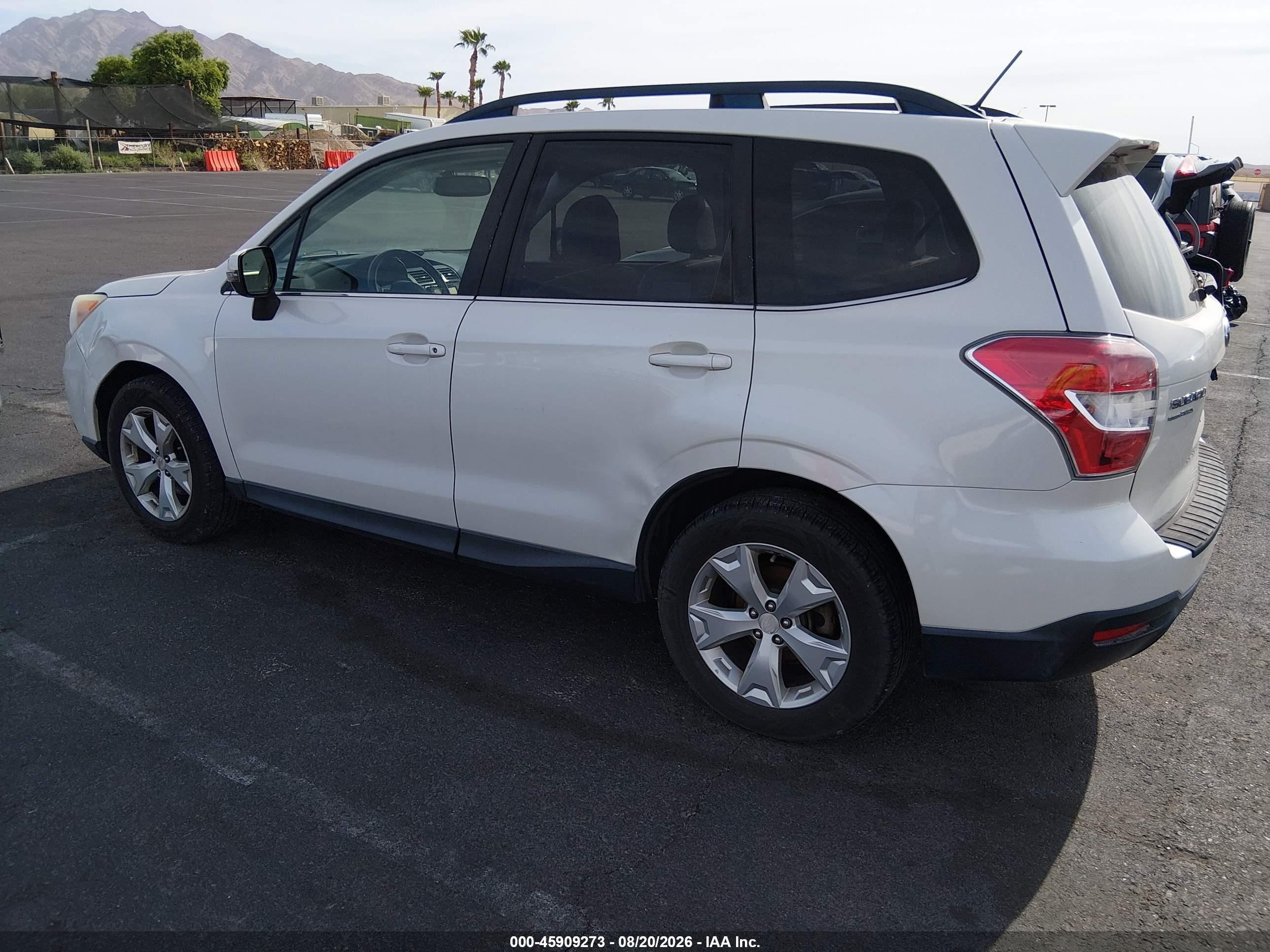 2014 Subaru Forester 2.5i Touring White vin: JF2SJAMC6EH435308