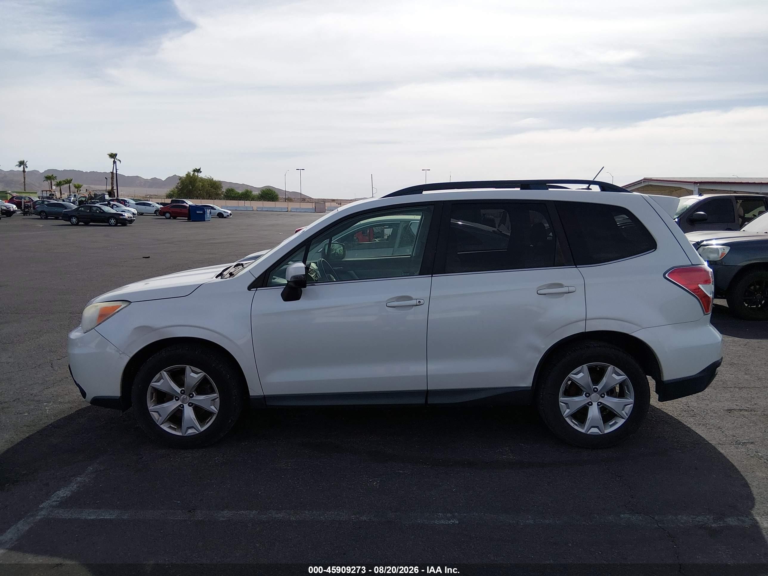 2014 Subaru Forester 2.5i Touring White vin: JF2SJAMC6EH435308