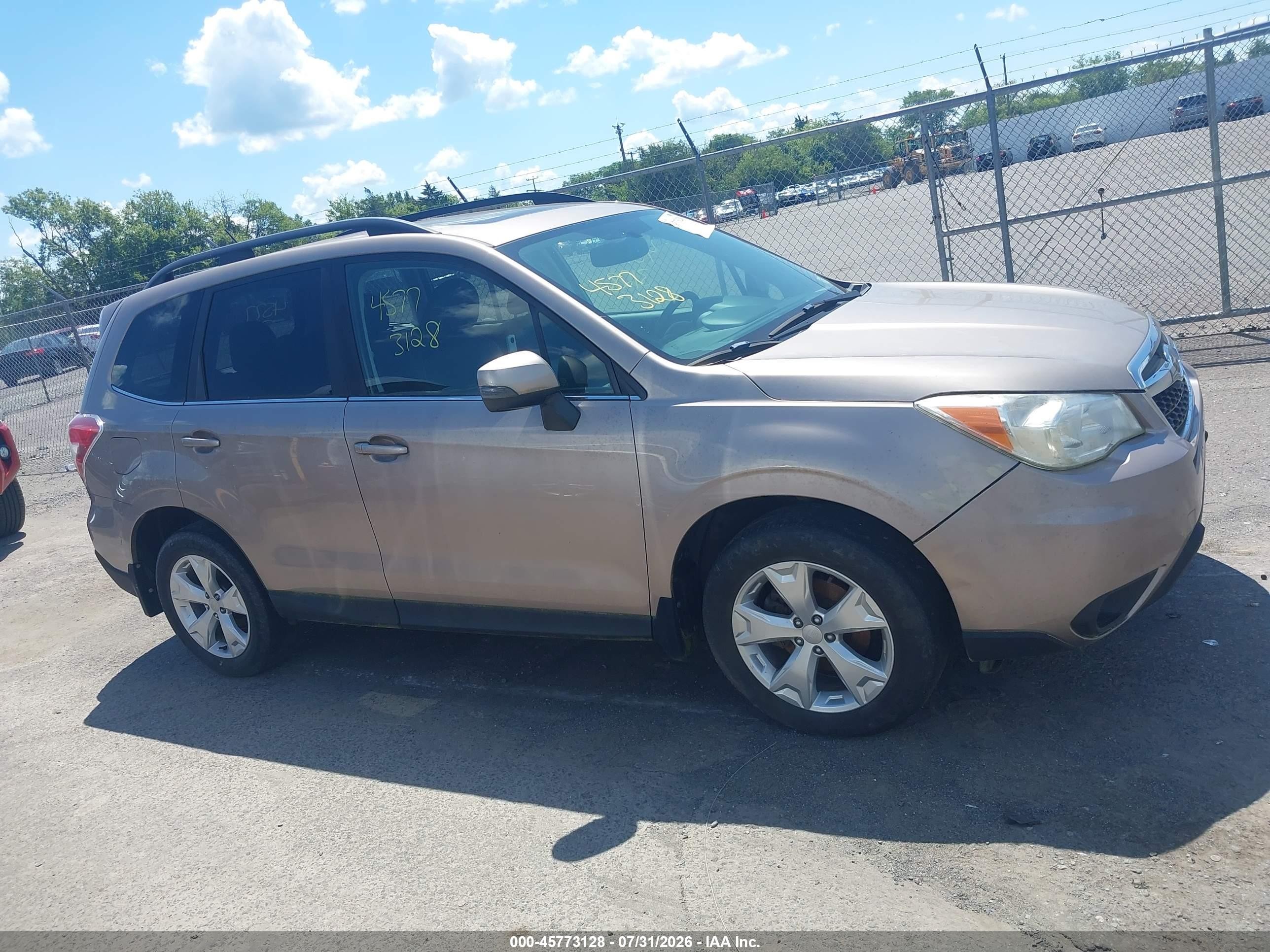 2014 Subaru Forester 2.5i Touring Champagne vin: JF2SJAMC6EH513845