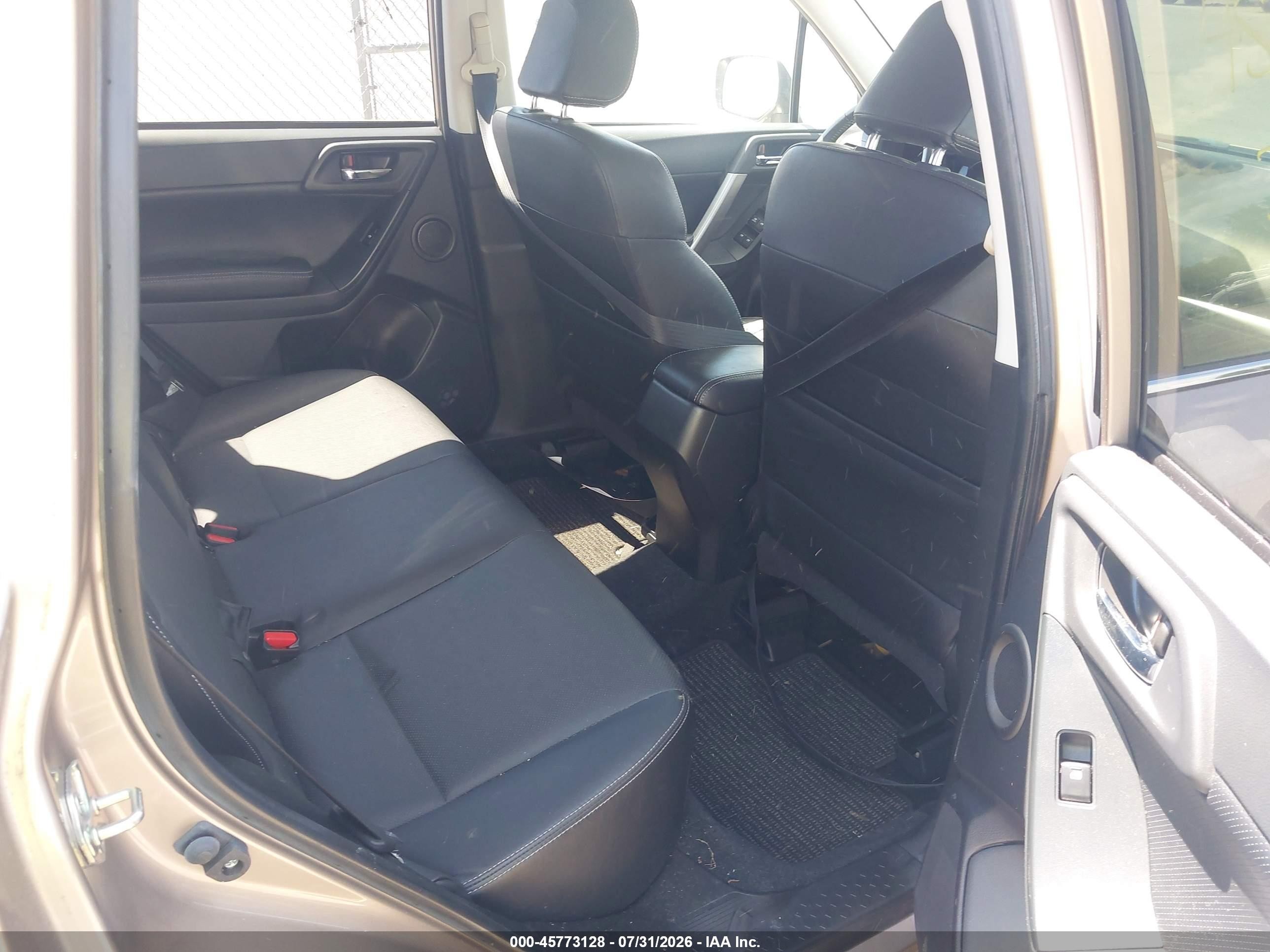 2014 Subaru Forester 2.5i Touring Champagne vin: JF2SJAMC6EH513845
