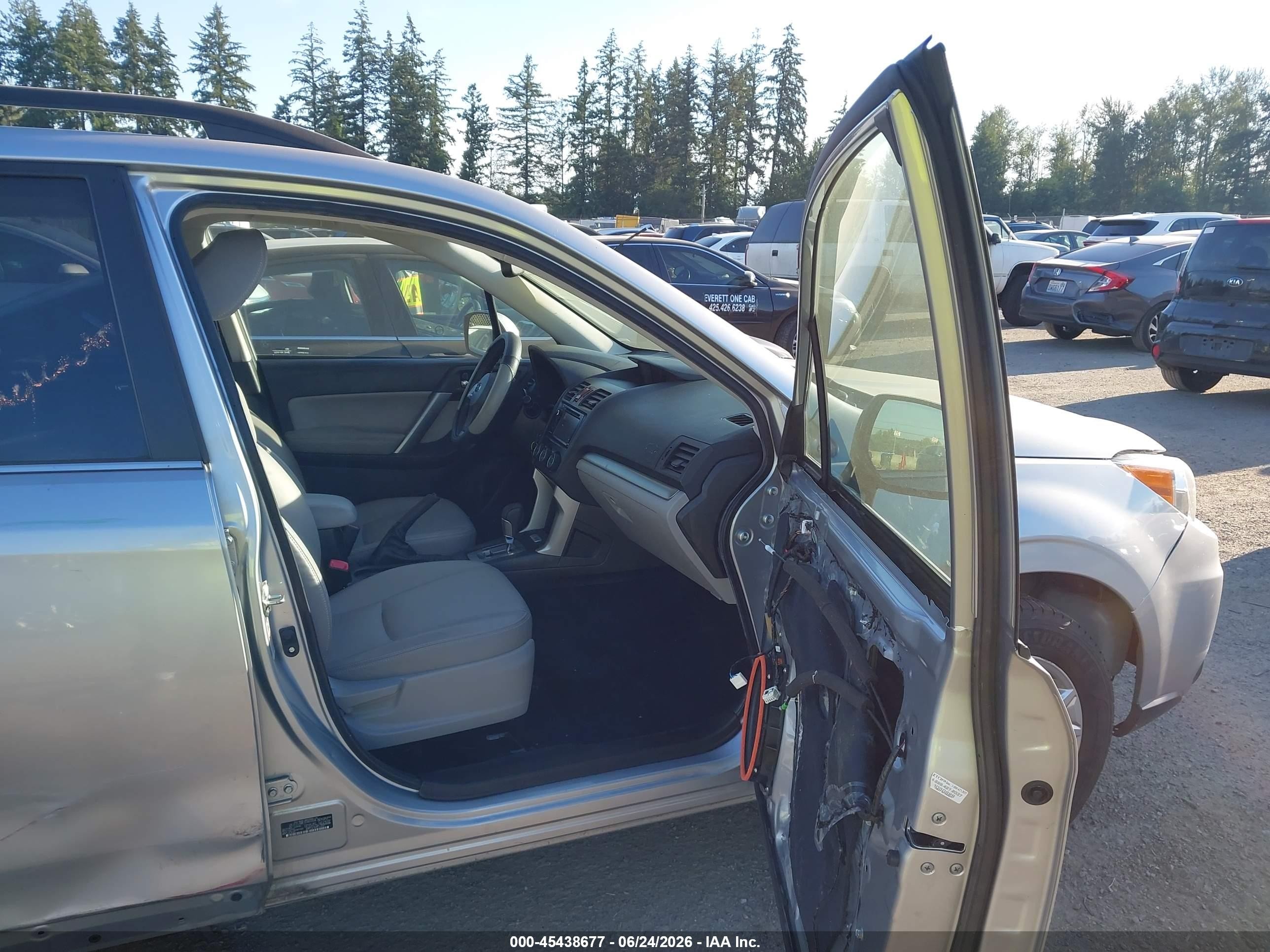 2014 Subaru Forester 2.5i Touring Silver vin: JF2SJAMC7EH407694