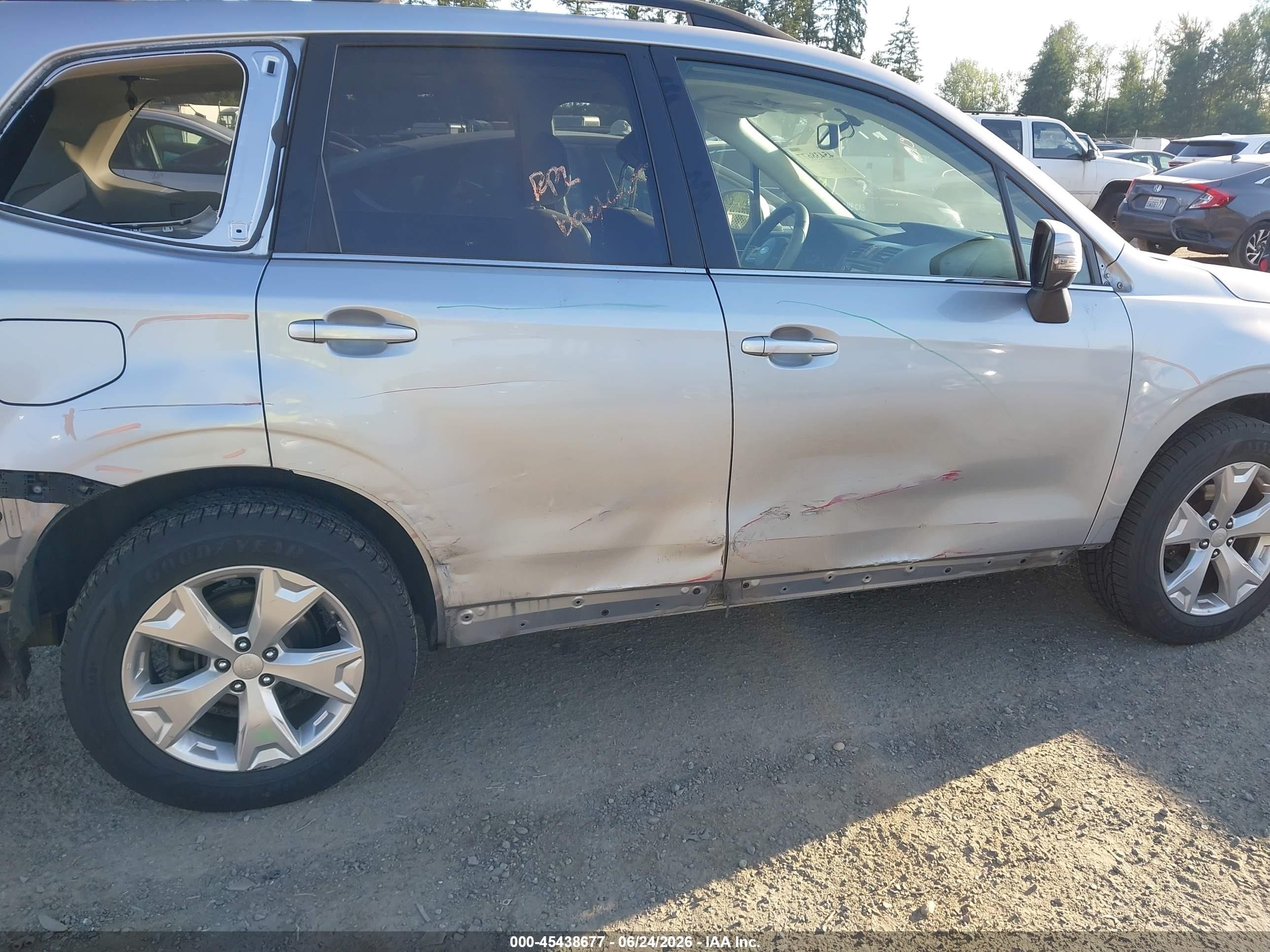 2014 Subaru Forester 2.5i Touring Silver vin: JF2SJAMC7EH407694