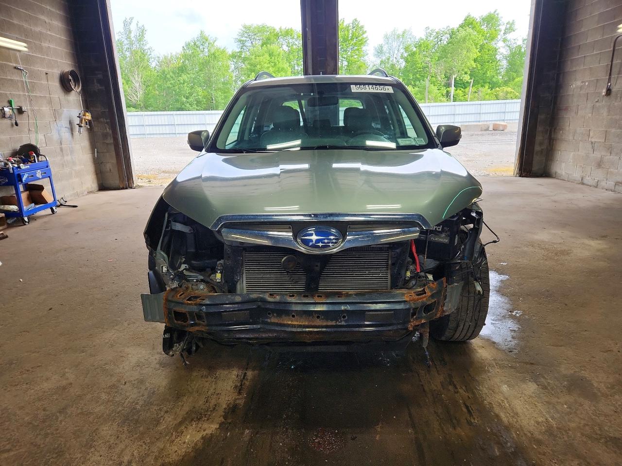 2014 Subaru Forester 2.5i Touring Green vin: JF2SJAMC9EH413366