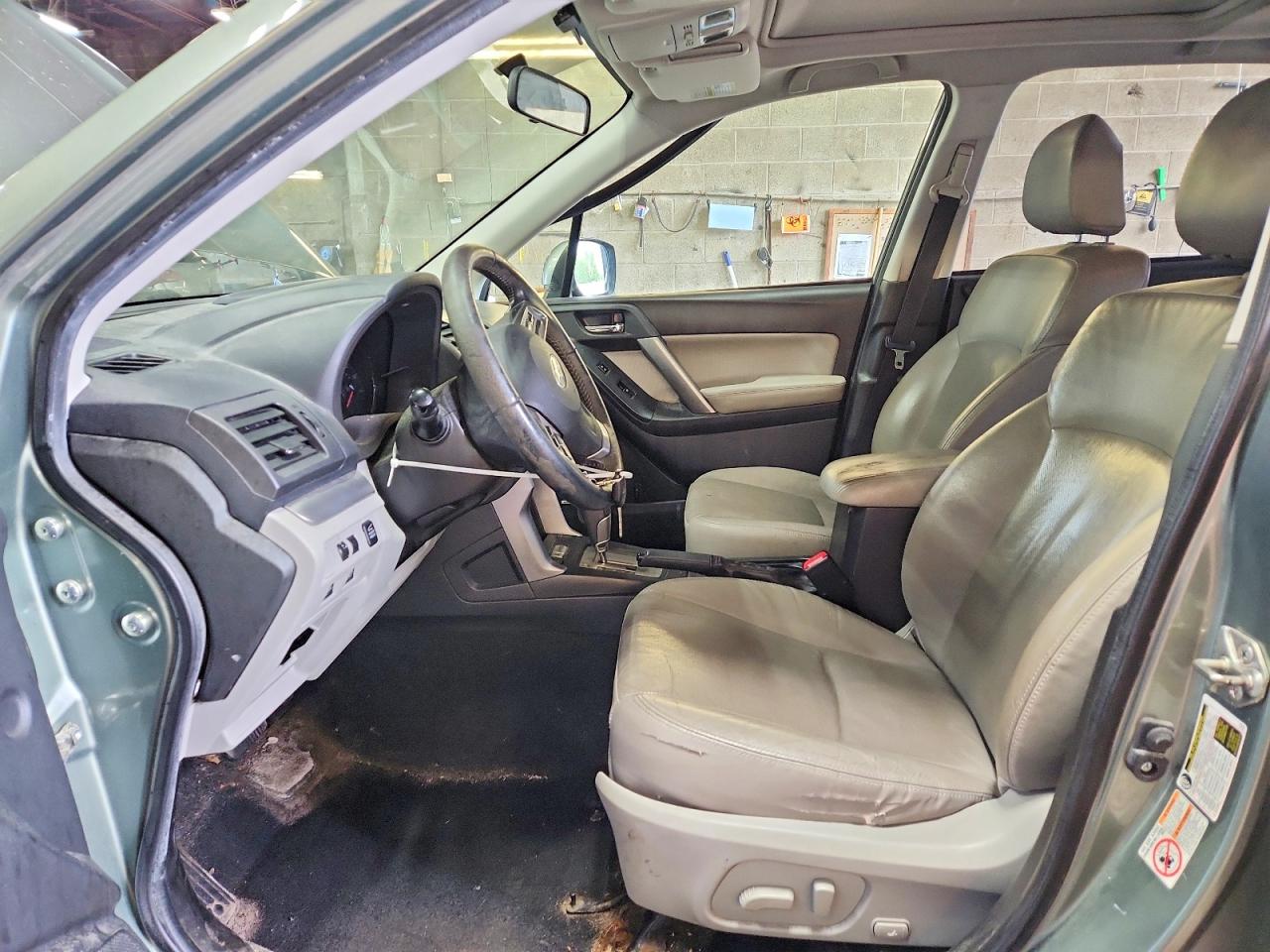 2014 Subaru Forester 2.5i Touring Green vin: JF2SJAMC9EH413366