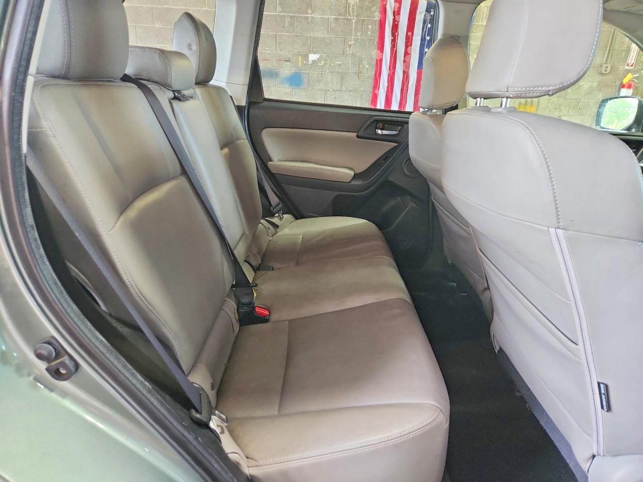 2014 Subaru Forester 2.5i Touring Green vin: JF2SJAMC9EH413366