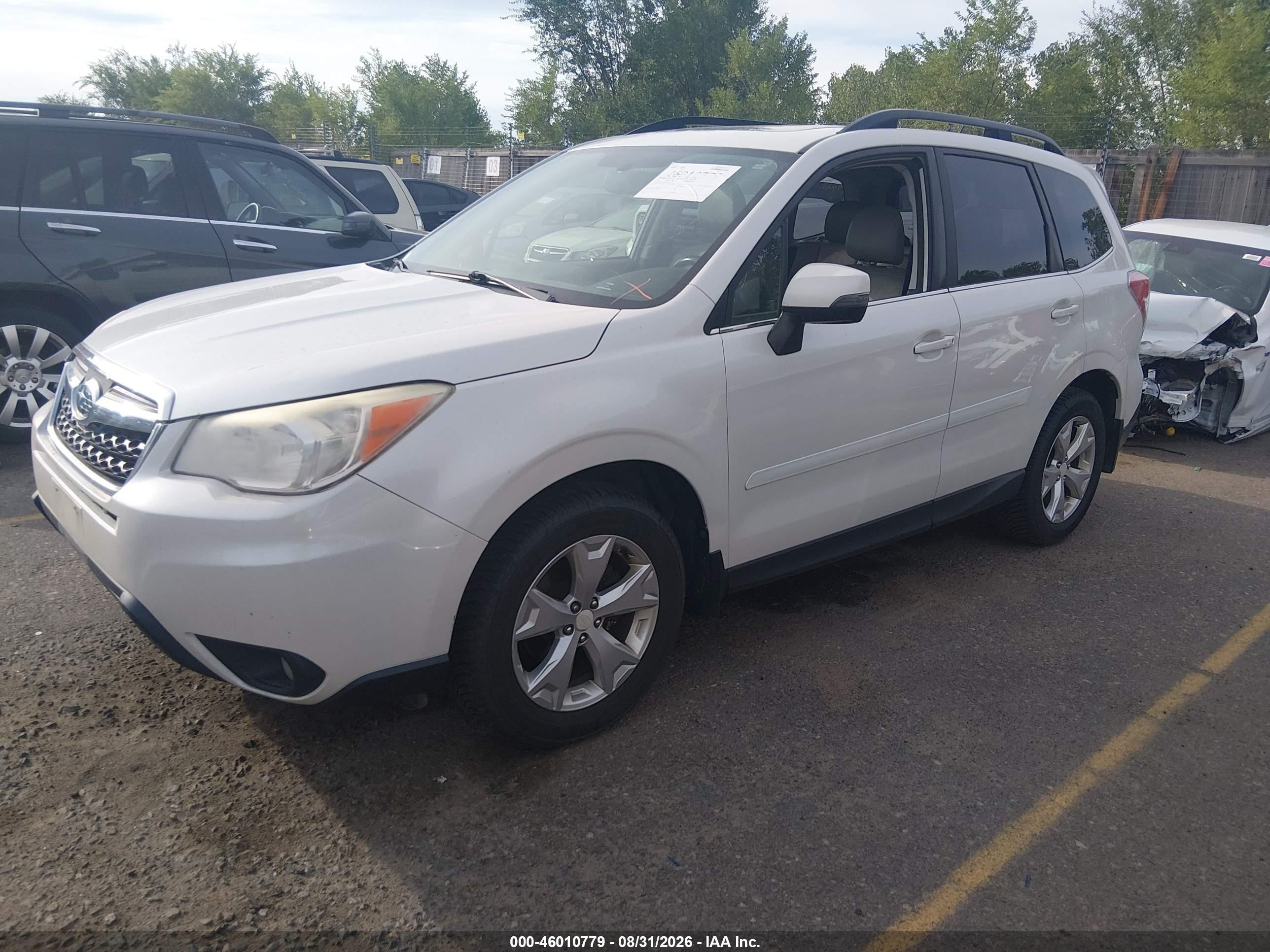 2014 Subaru Forester 2.5i Touring White vin: JF2SJAMC9EH421077