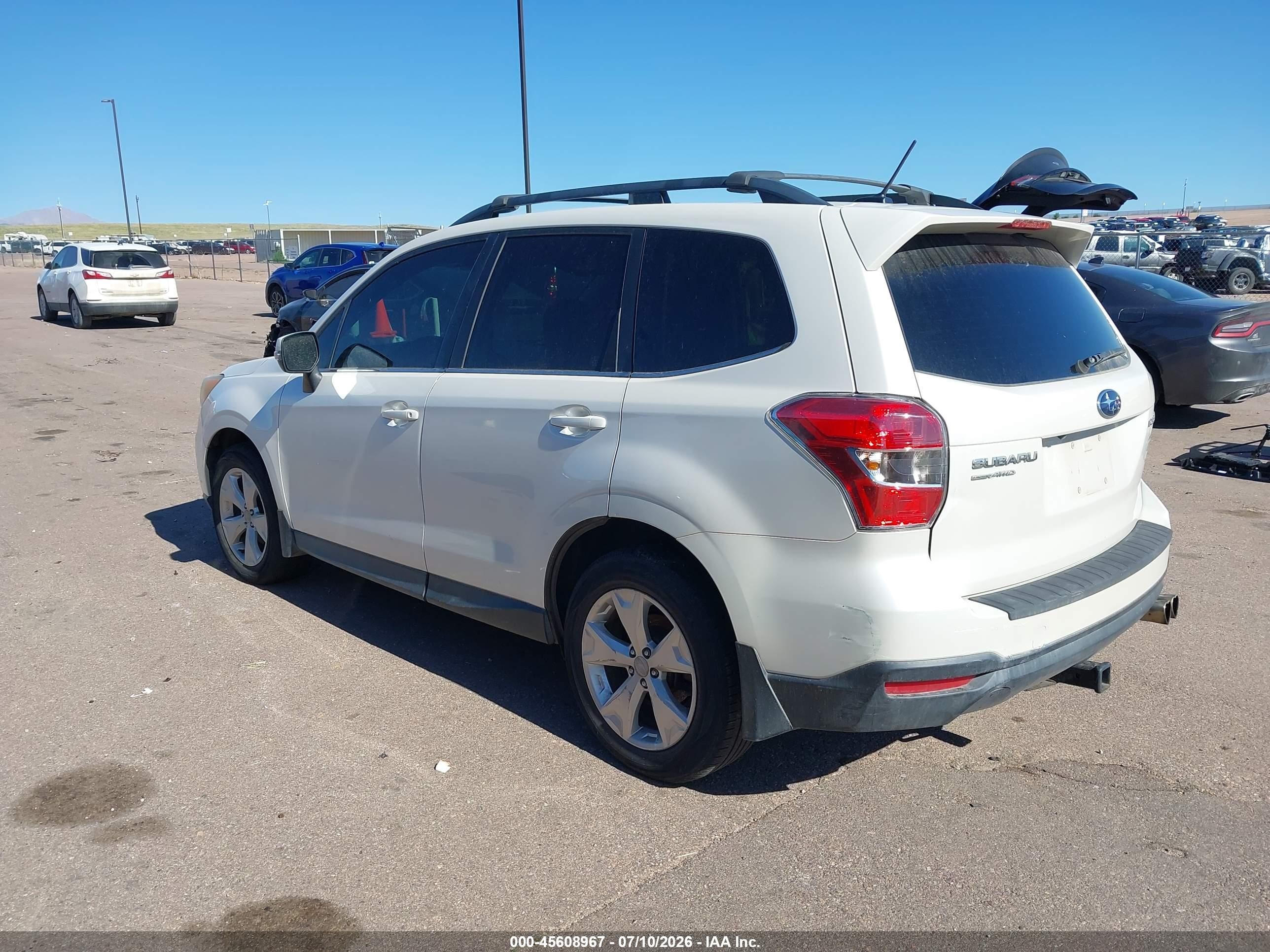 2014 Subaru Forester 2.5i Touring White vin: JF2SJAMC9EH558374
