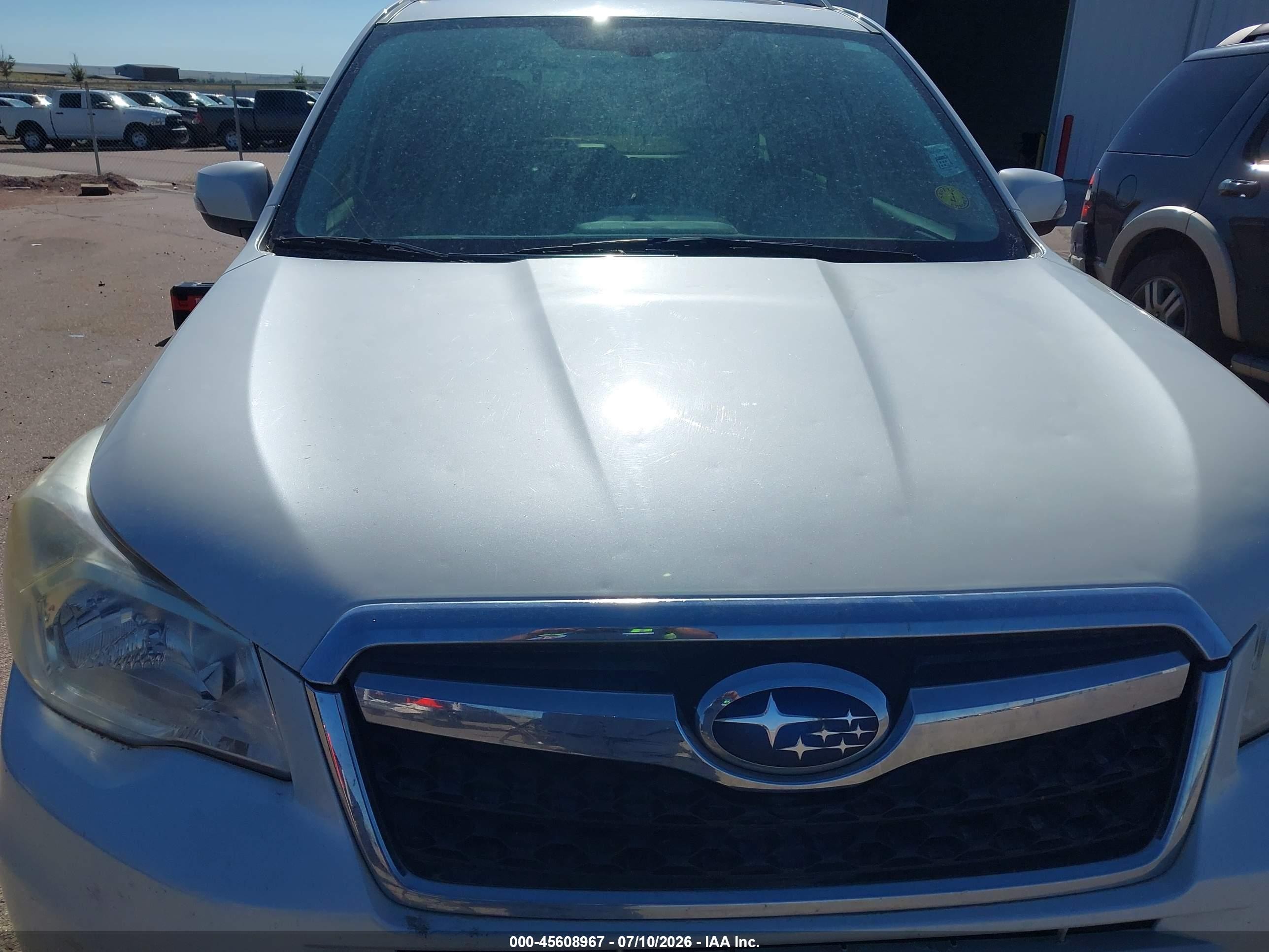 2014 Subaru Forester 2.5i Touring White vin: JF2SJAMC9EH558374