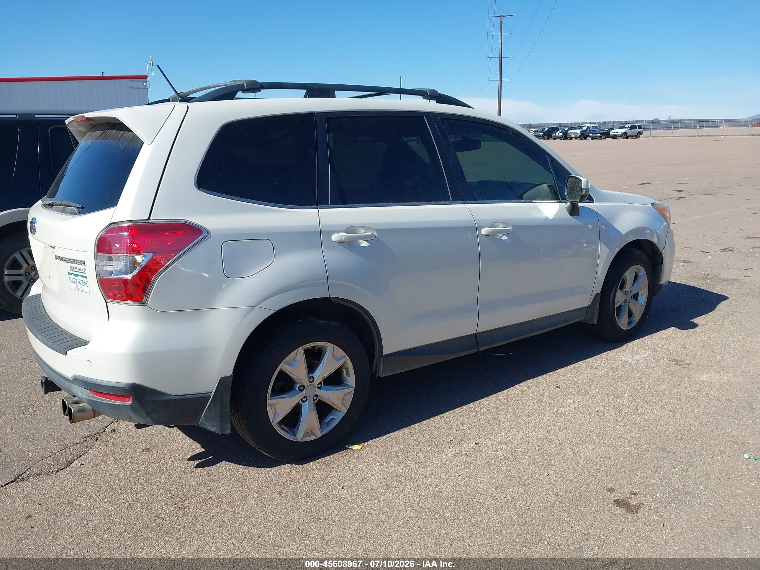 2014 Subaru Forester 2.5i Touring White vin: JF2SJAMC9EH558374