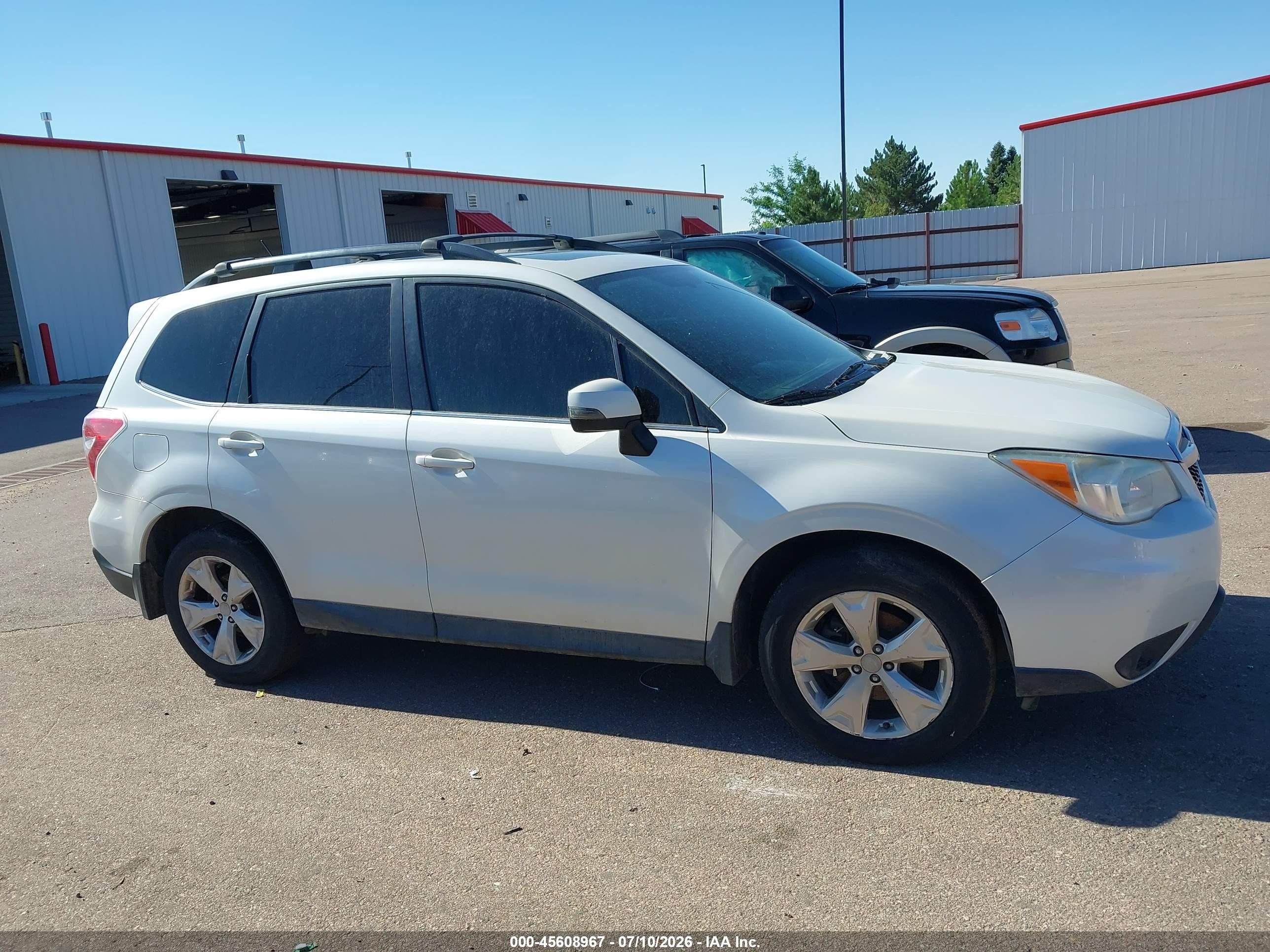 2014 Subaru Forester 2.5i Touring White vin: JF2SJAMC9EH558374
